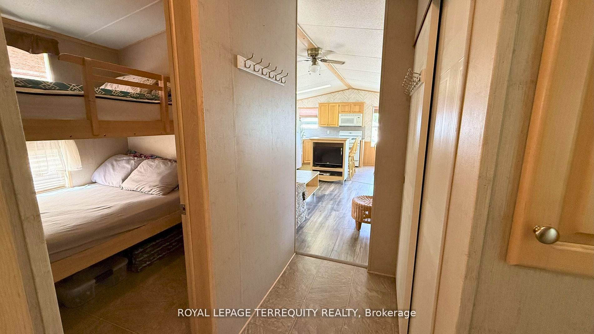 328 Rockview Property Photo 9