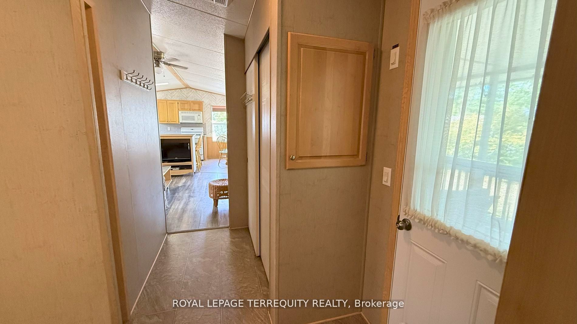 328 Rockview Property Photo 10