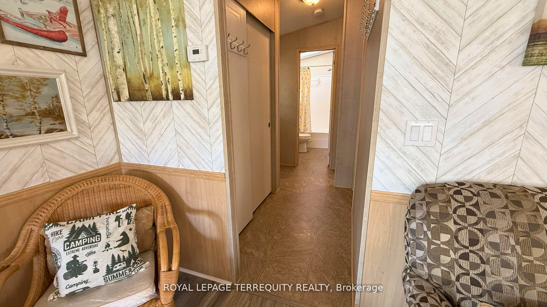 328 Rockview Property Photo 16