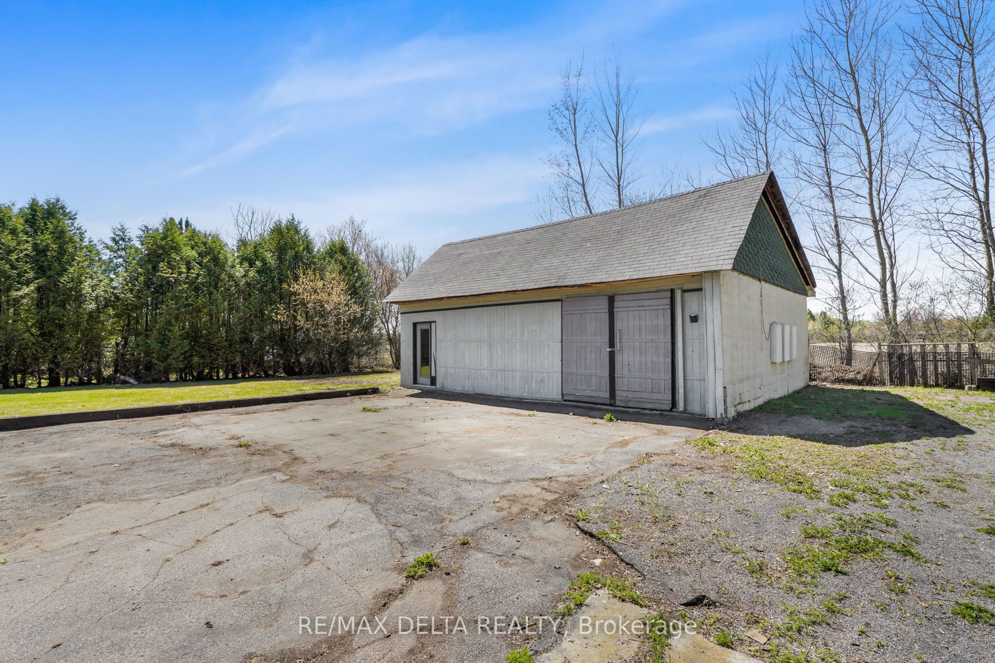 3668 Champlain Street Property Photo 7