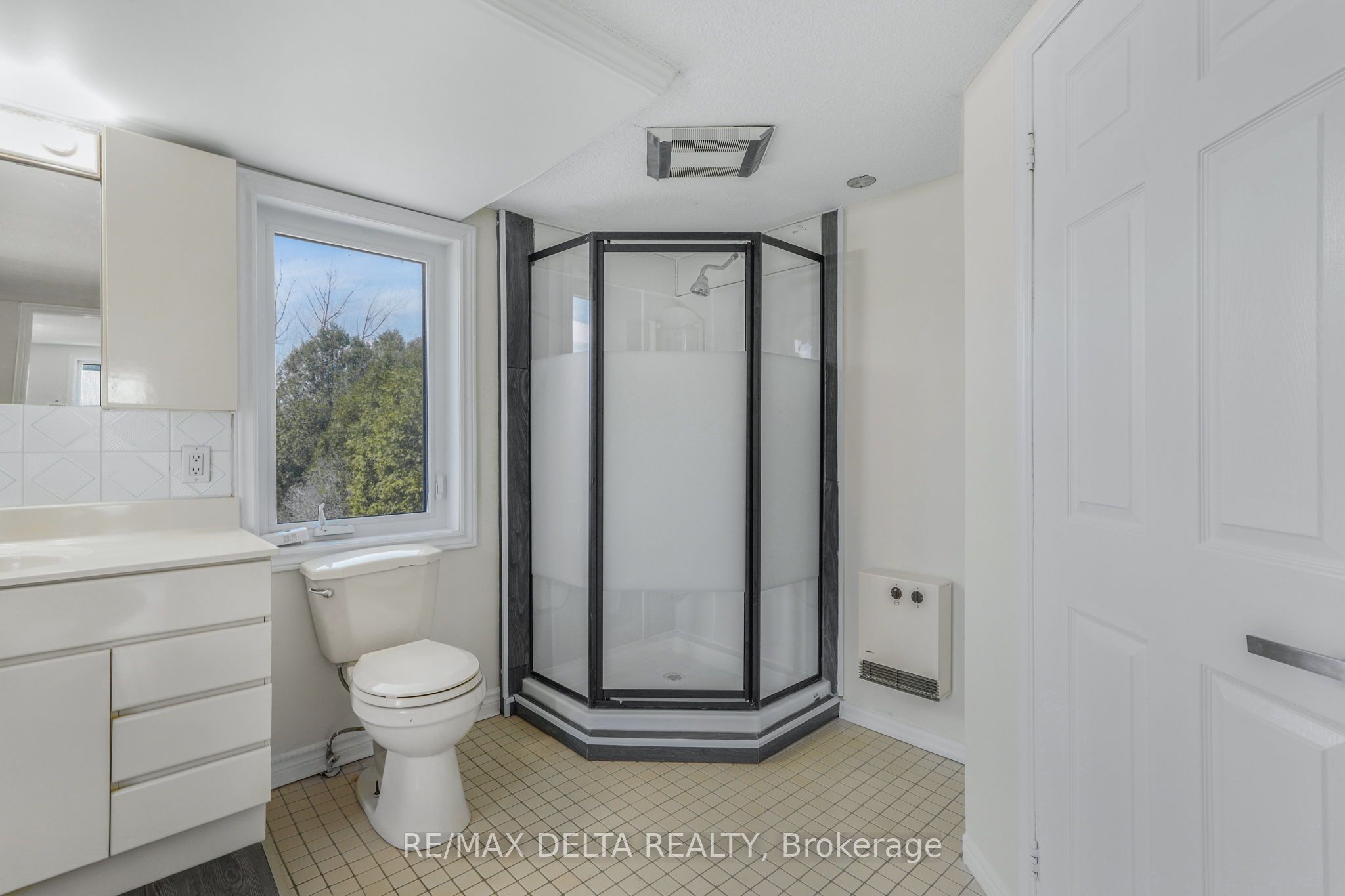 3668 Champlain Street Property Photo 27