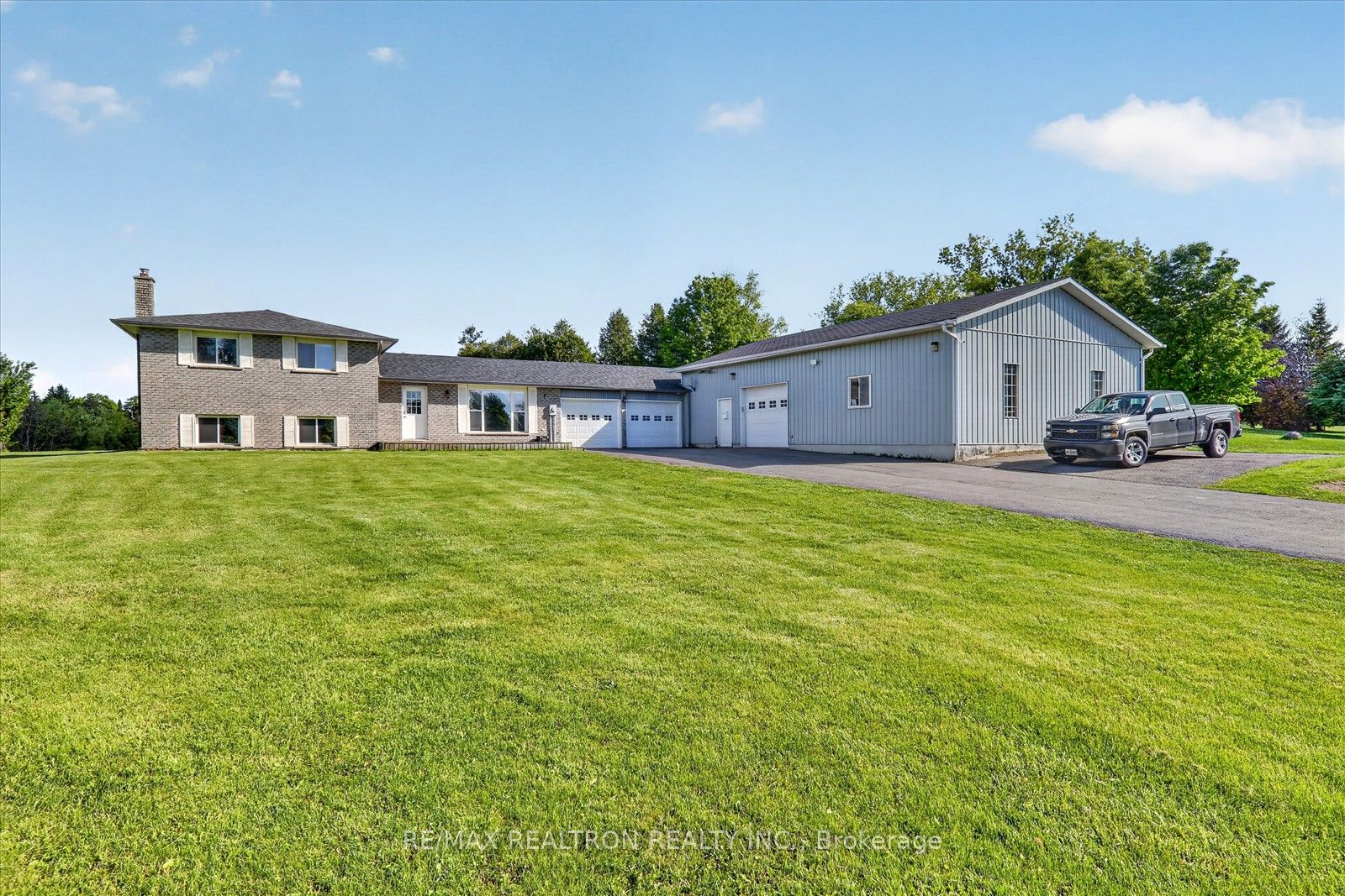 20 Valley View Drive Property Photo 1