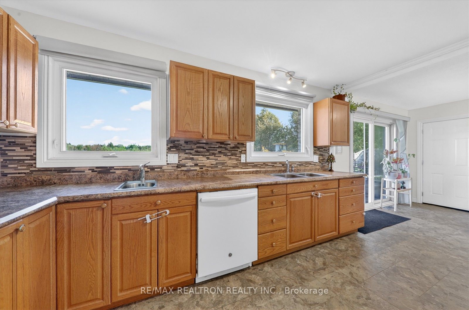 20 Valley View Drive Property Photo 8
