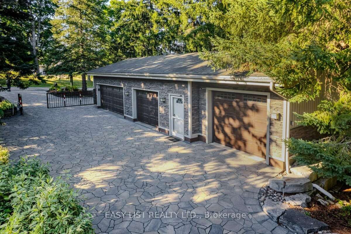 527 River Road Property Photo 8