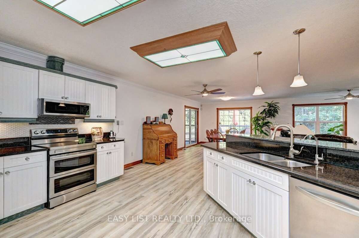 527 River Road Property Photo 32