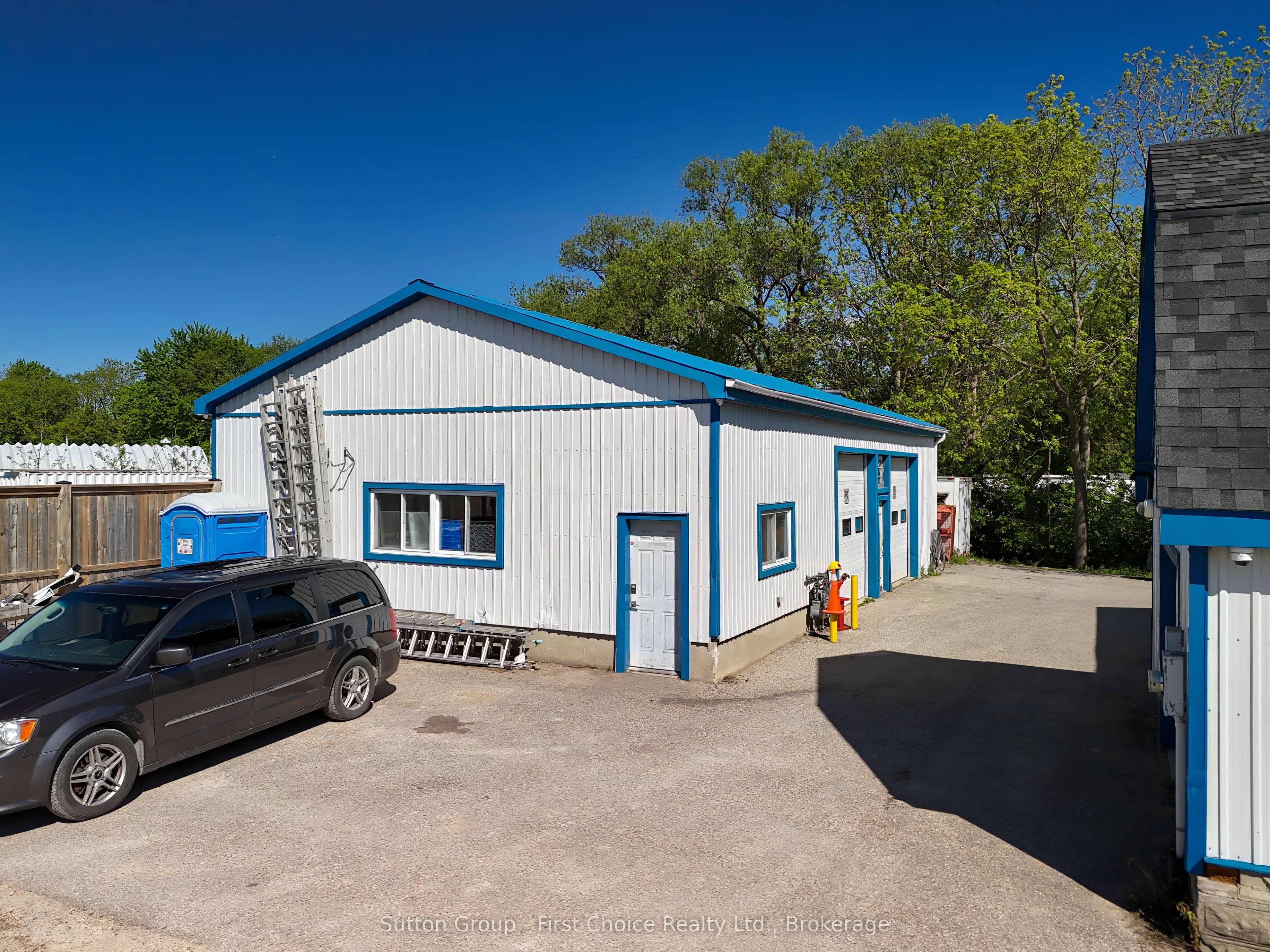 77 Whyte Avenue Property Photo 6