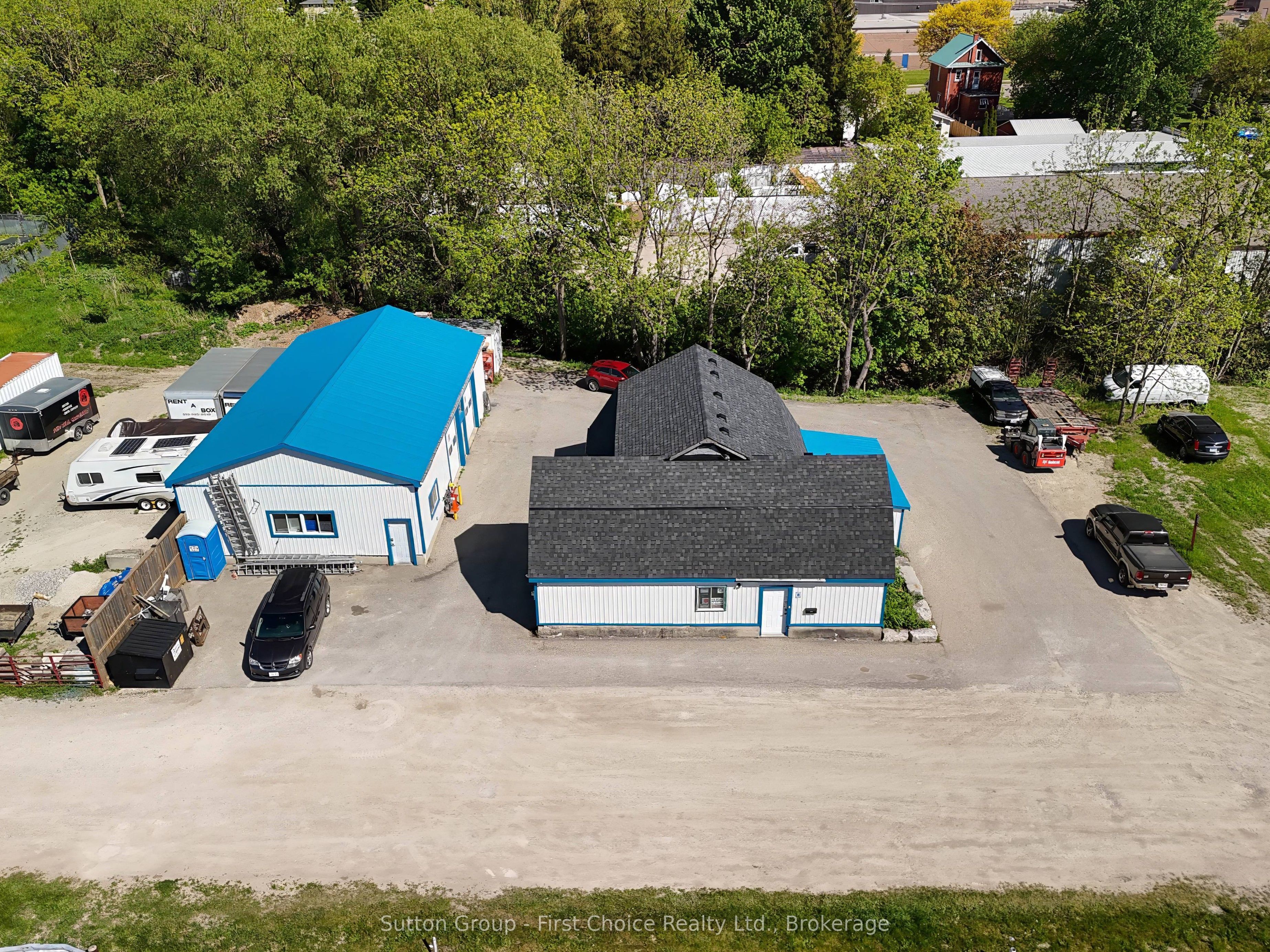 77 Whyte Avenue Property Photo 13