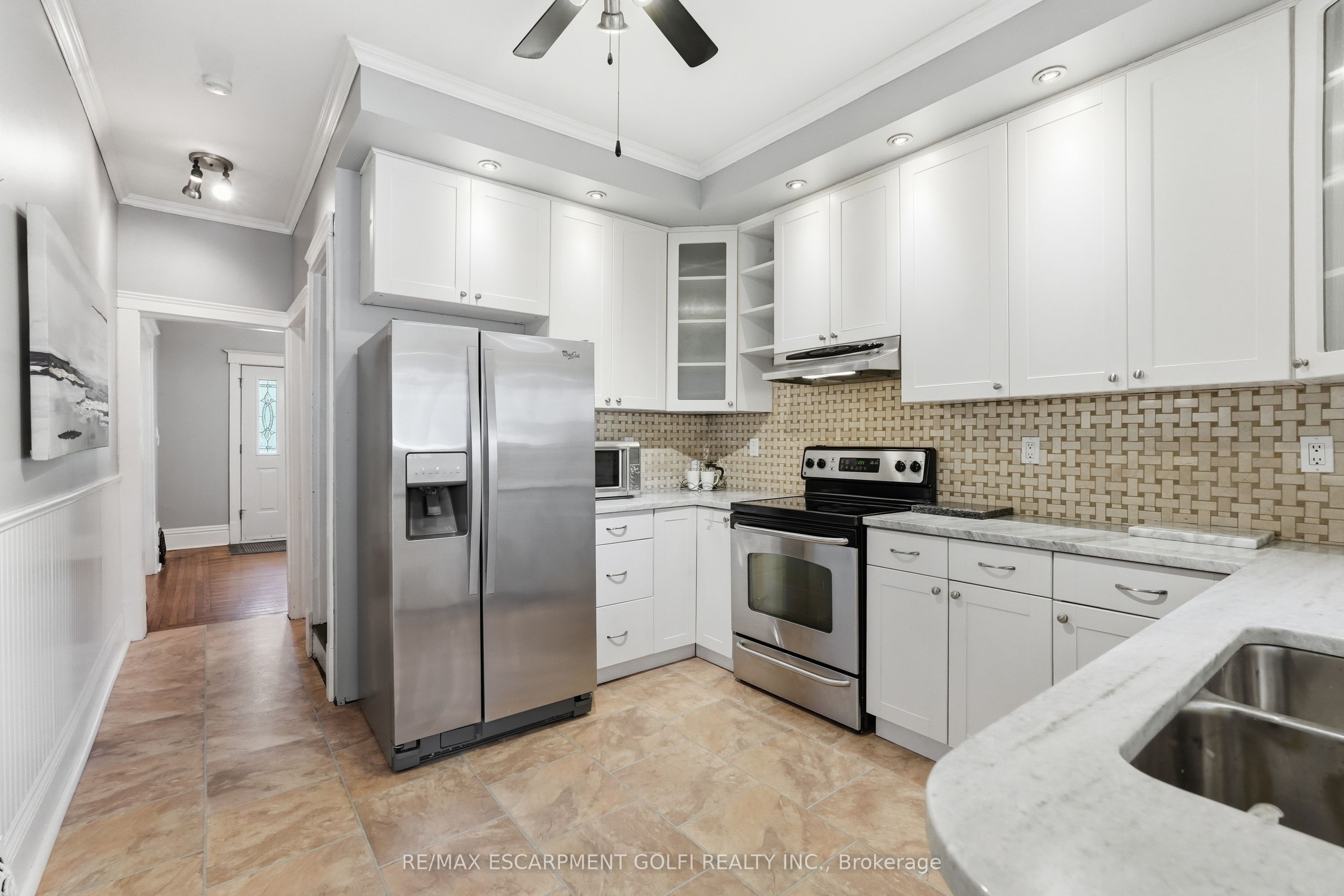 71 Aikman Avenue Property Photo 7