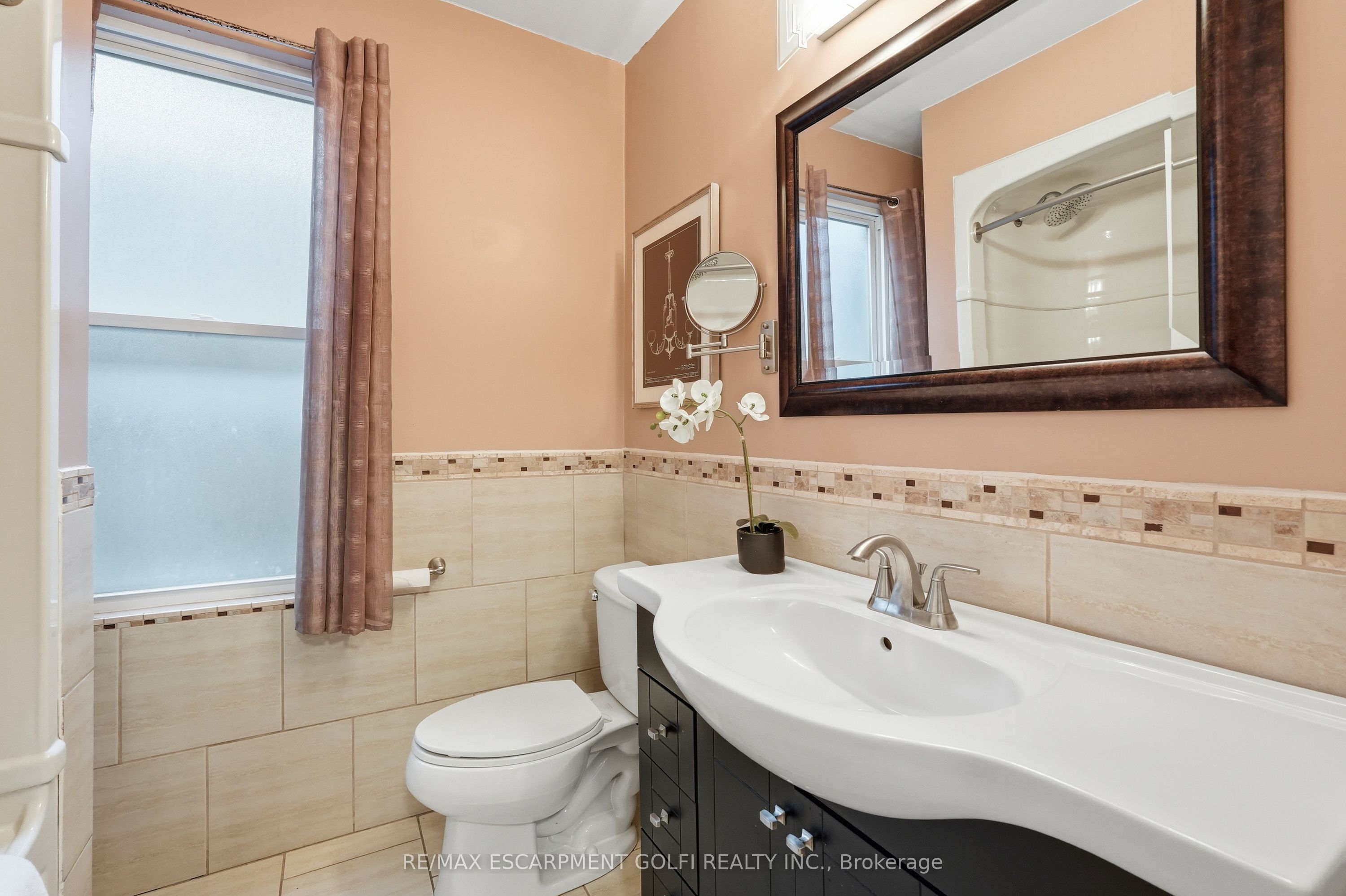 71 Aikman Avenue Property Photo 11