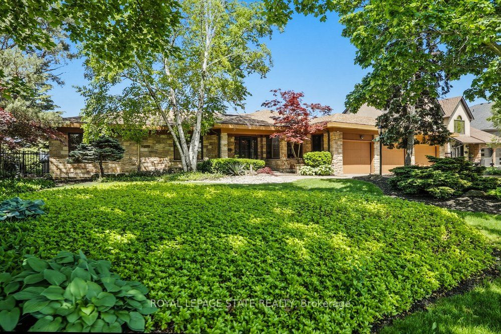 7 Lakegate Drive Property Photo 2
