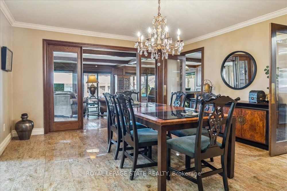 7 Lakegate Drive Property Photo 12