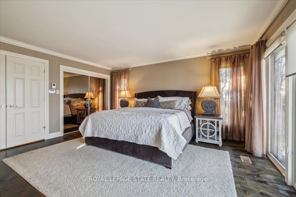 7 Lakegate Drive Property Photo 23