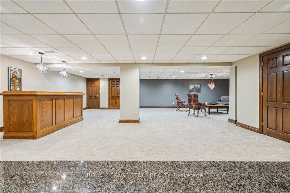 7 Lakegate Drive Property Photo 34