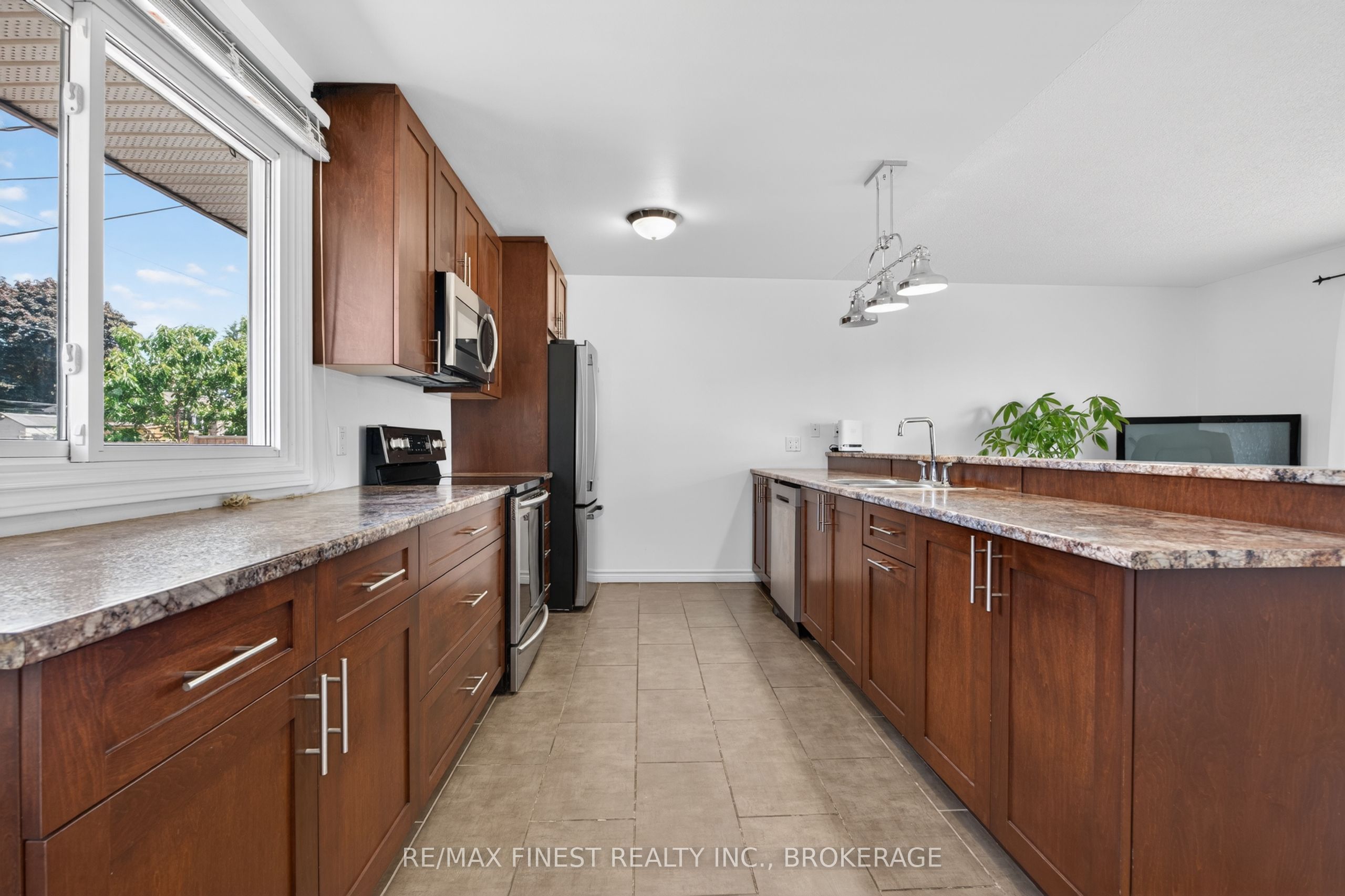 27 Asbury Road Property Photo 10