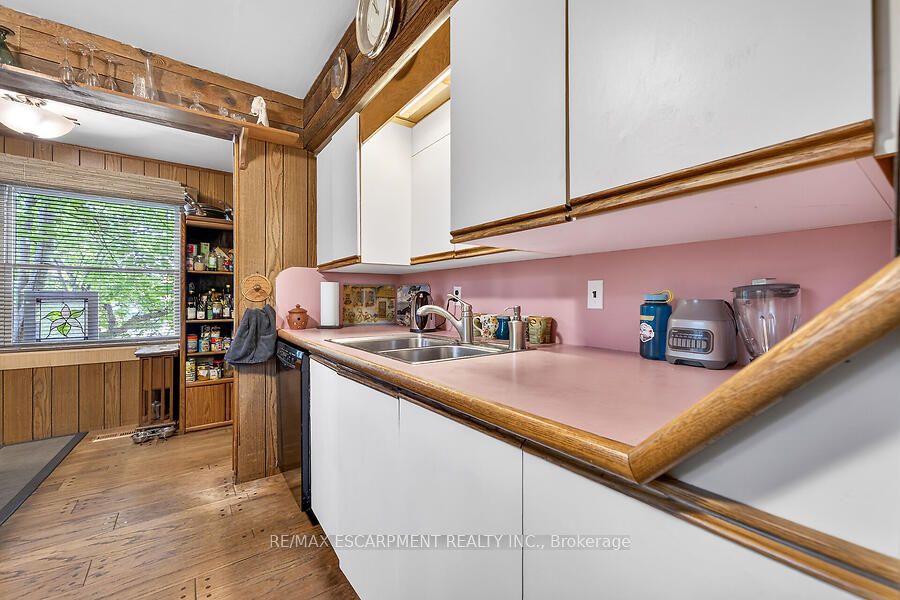 104 Teal Avenue Property Photo 6