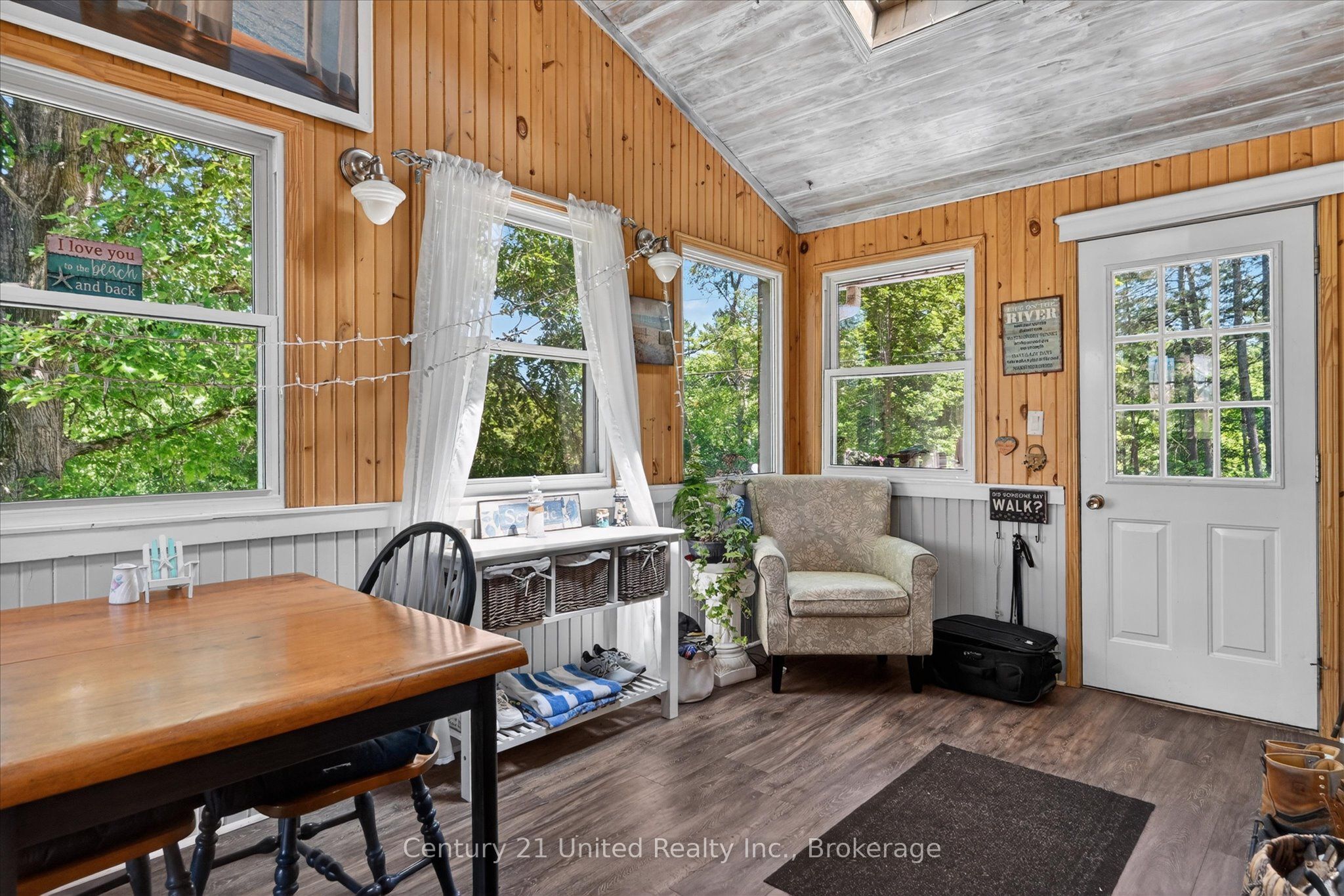 90 Bowen Road Property Photo 12