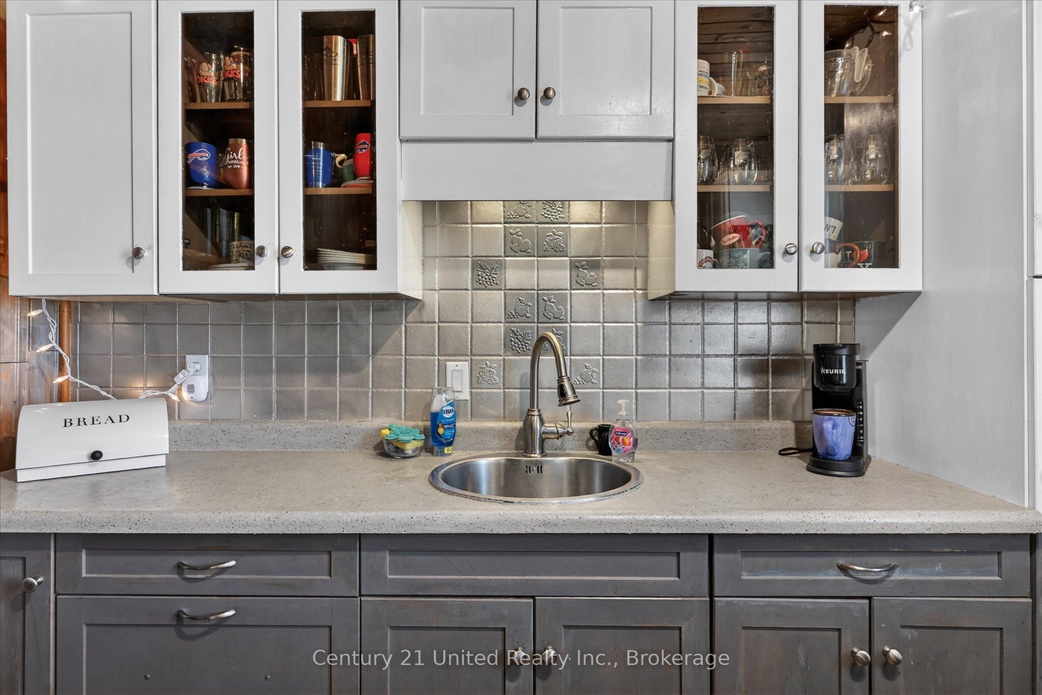 90 Bowen Road Property Photo 15