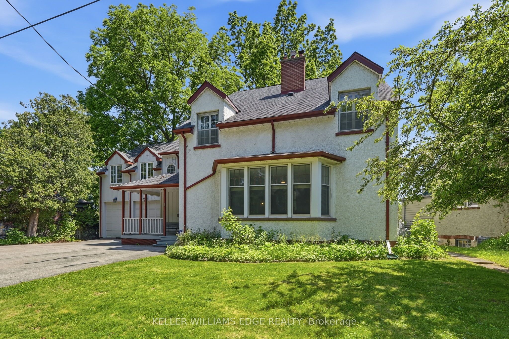 3 Ancaster Street E Property Photo 2