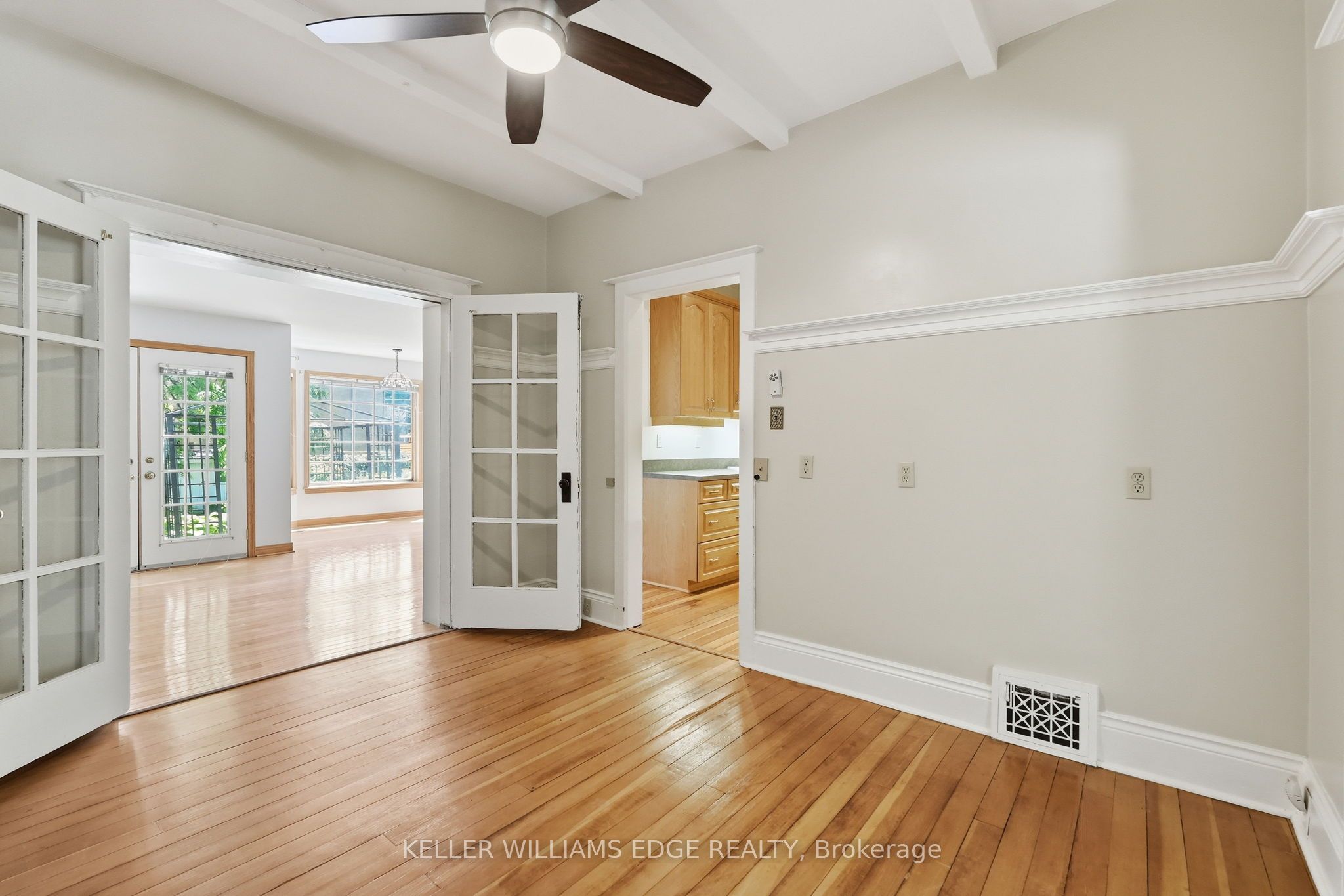 3 Ancaster Street E Property Photo 18