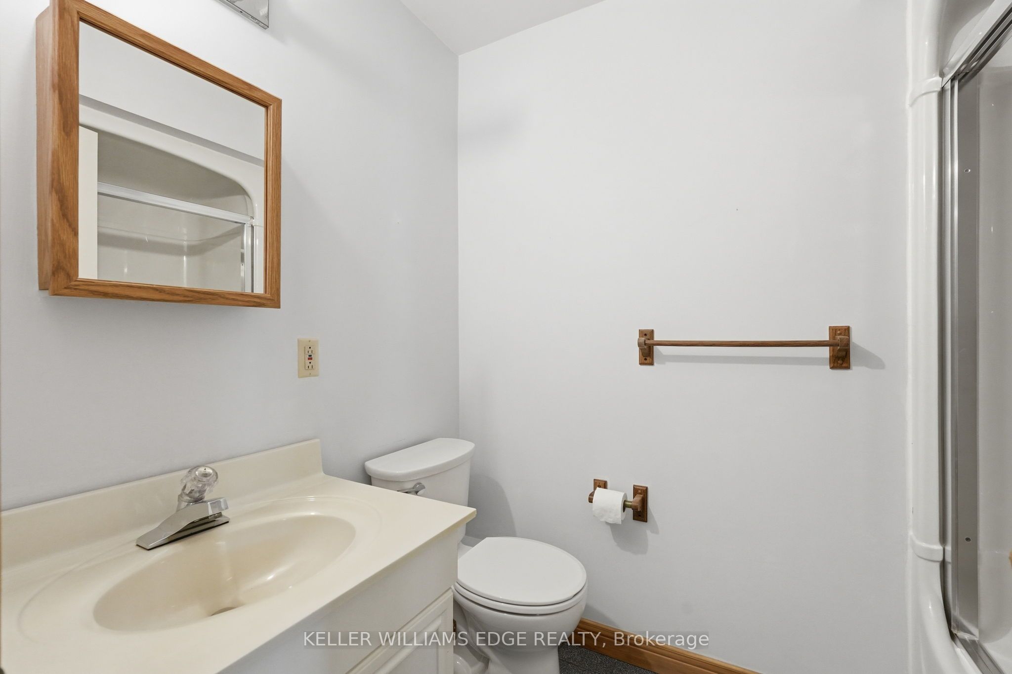 3 Ancaster Street E Property Photo 19