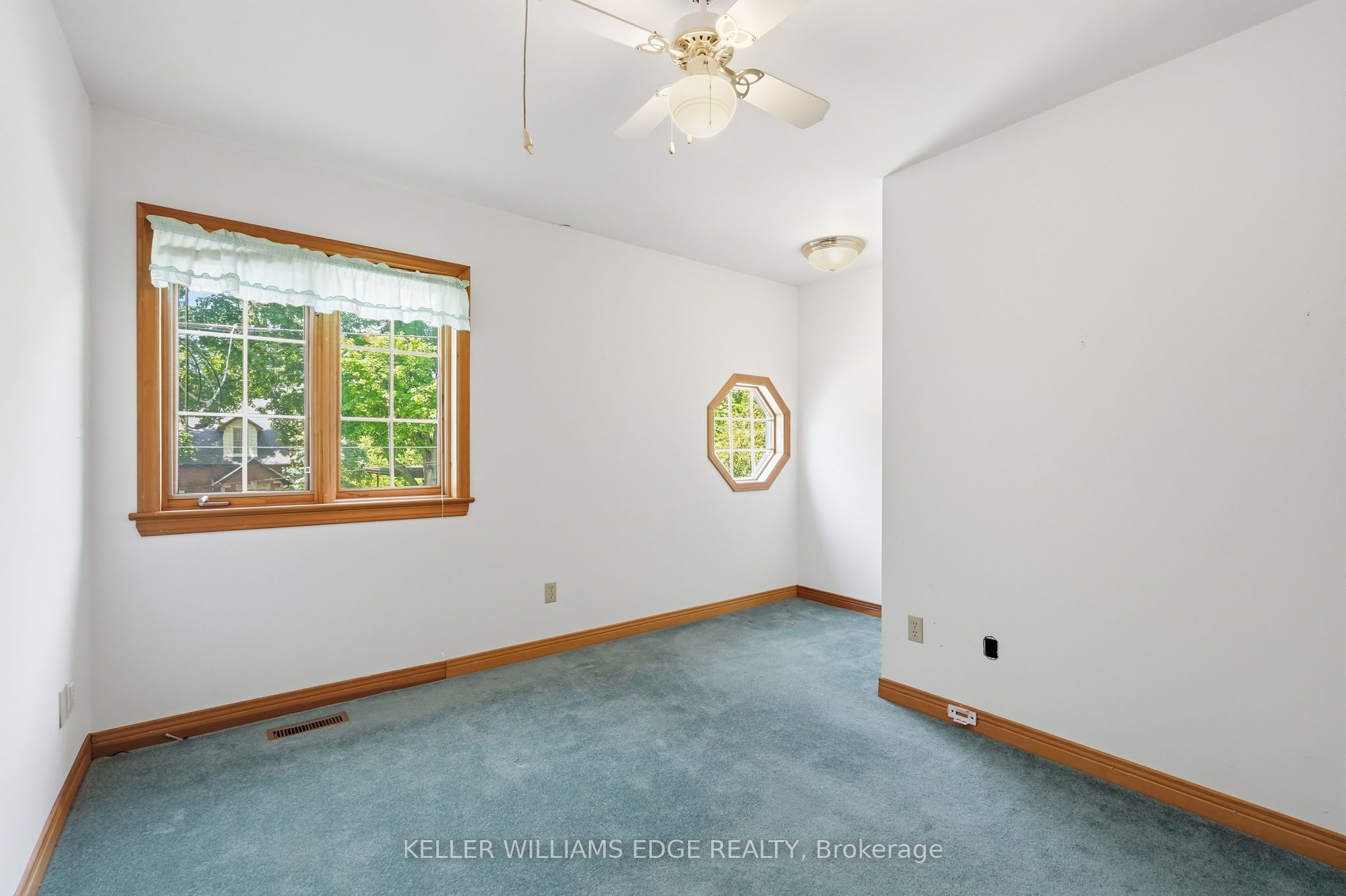 3 Ancaster Street E Property Photo 24