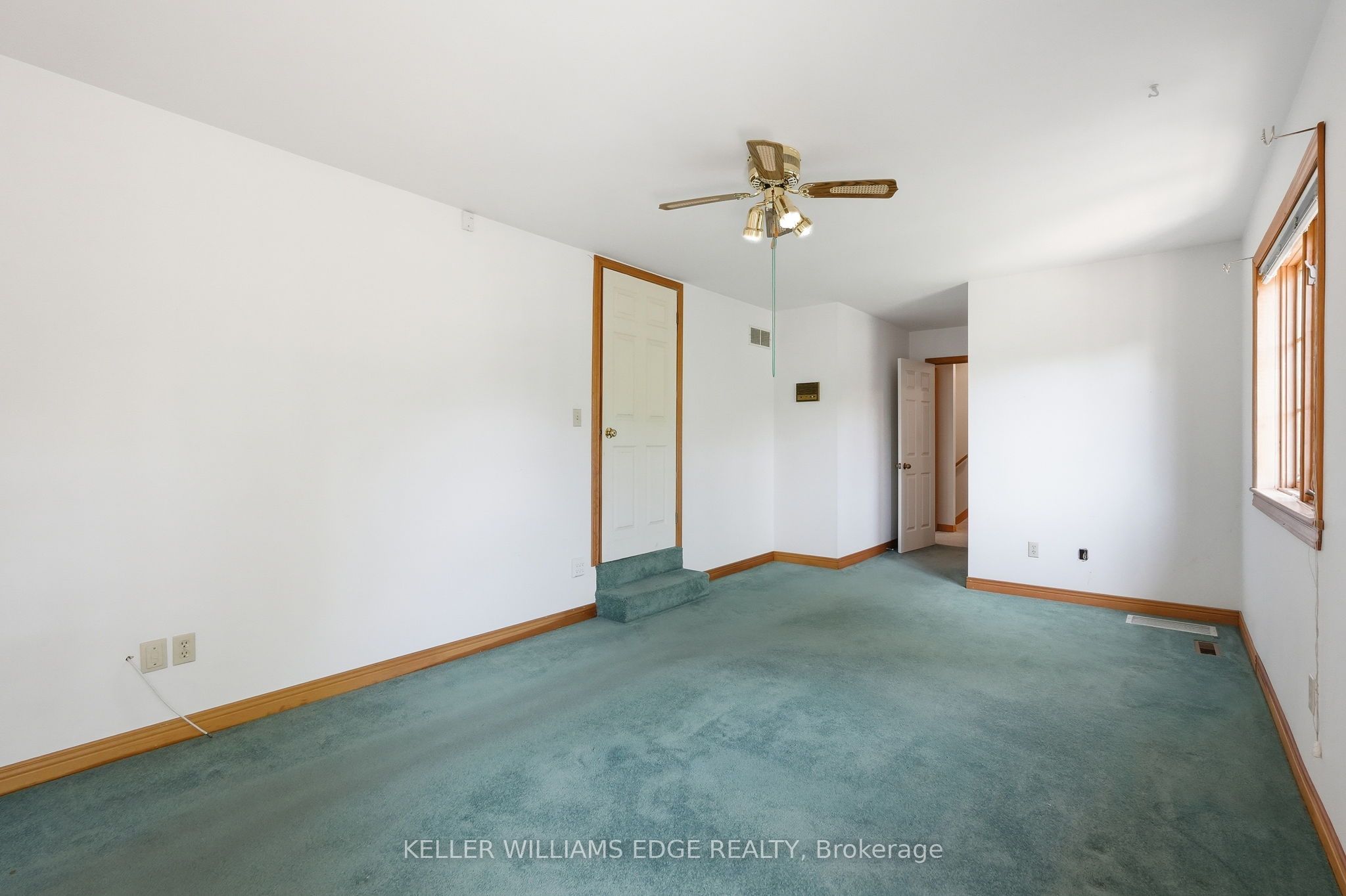 3 Ancaster Street E Property Photo 27