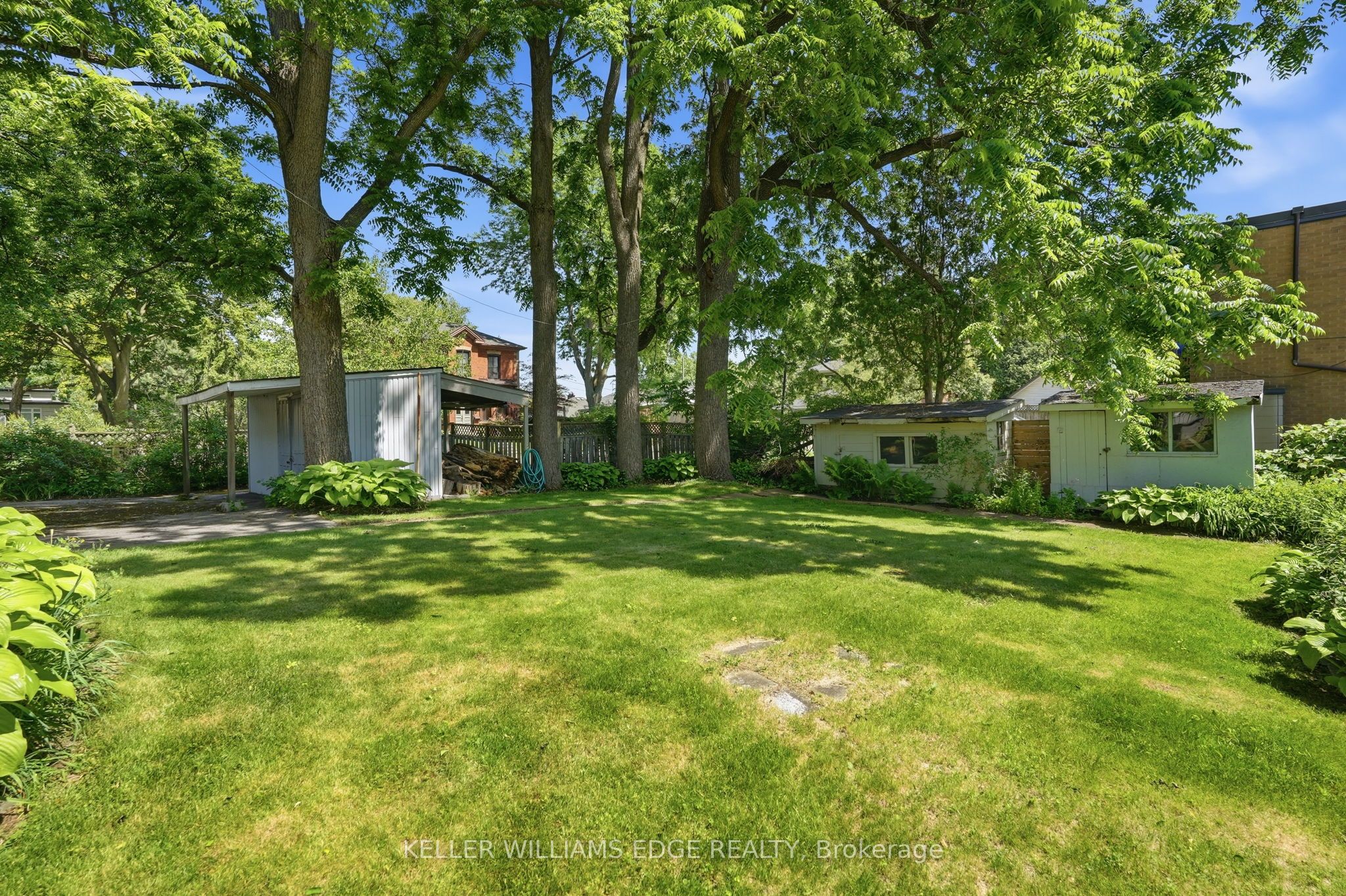 3 Ancaster Street E Property Photo 43