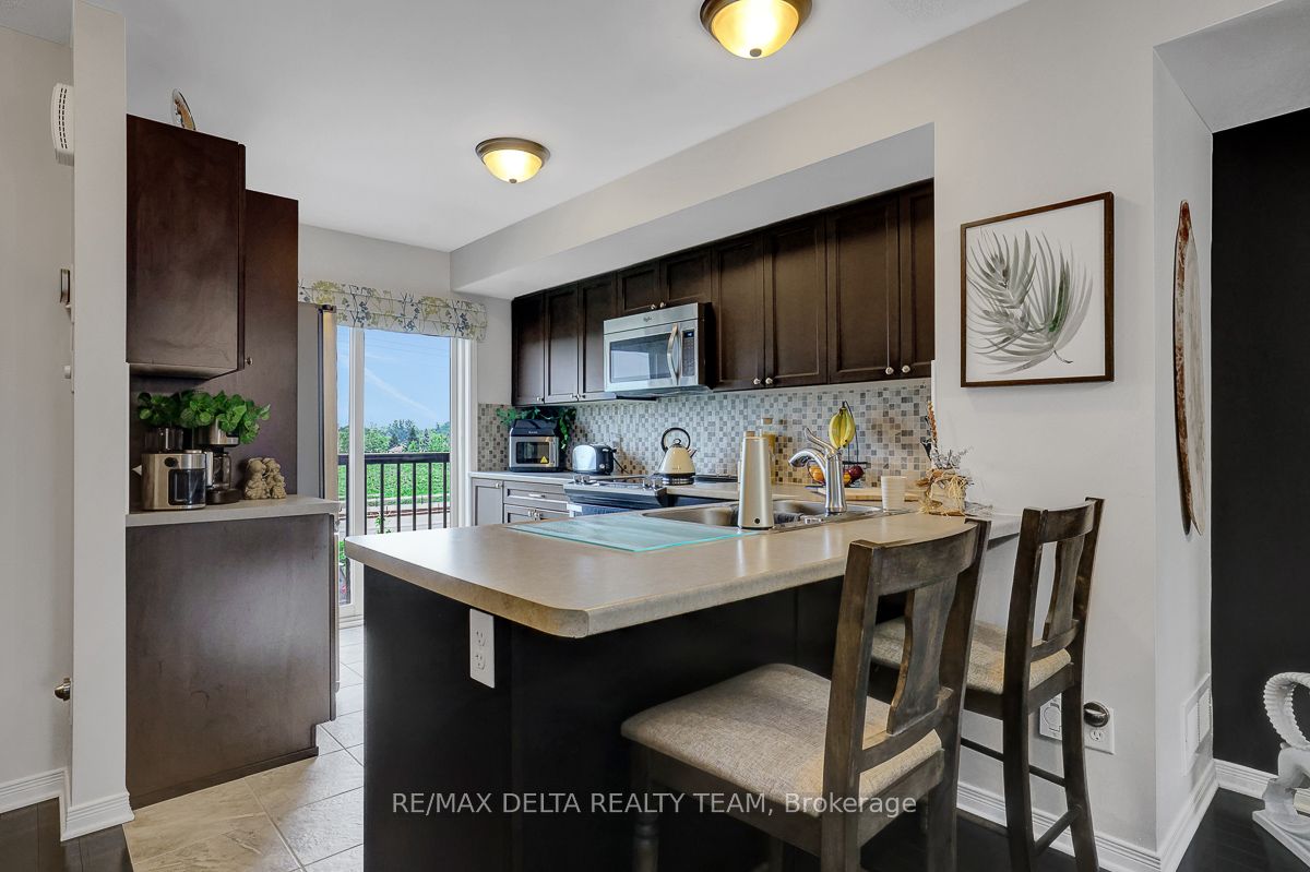 275 Eric Czapnik Way Property Photo 20