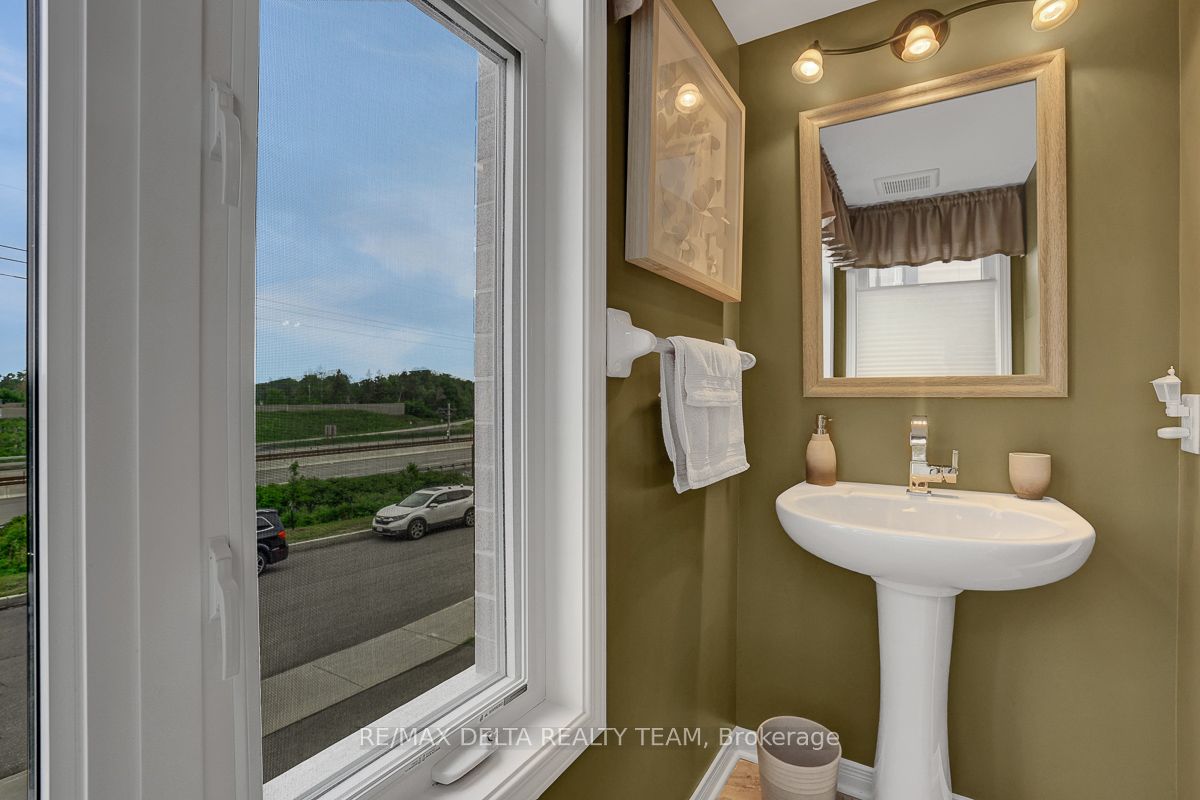275 Eric Czapnik Way Property Photo 27