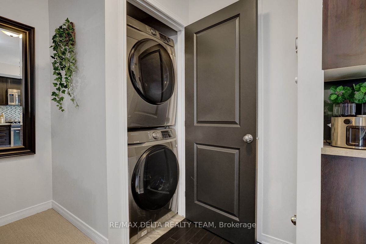 275 Eric Czapnik Way Property Photo 28