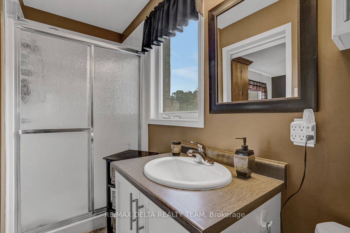 275 Eric Czapnik Way Property Photo 33