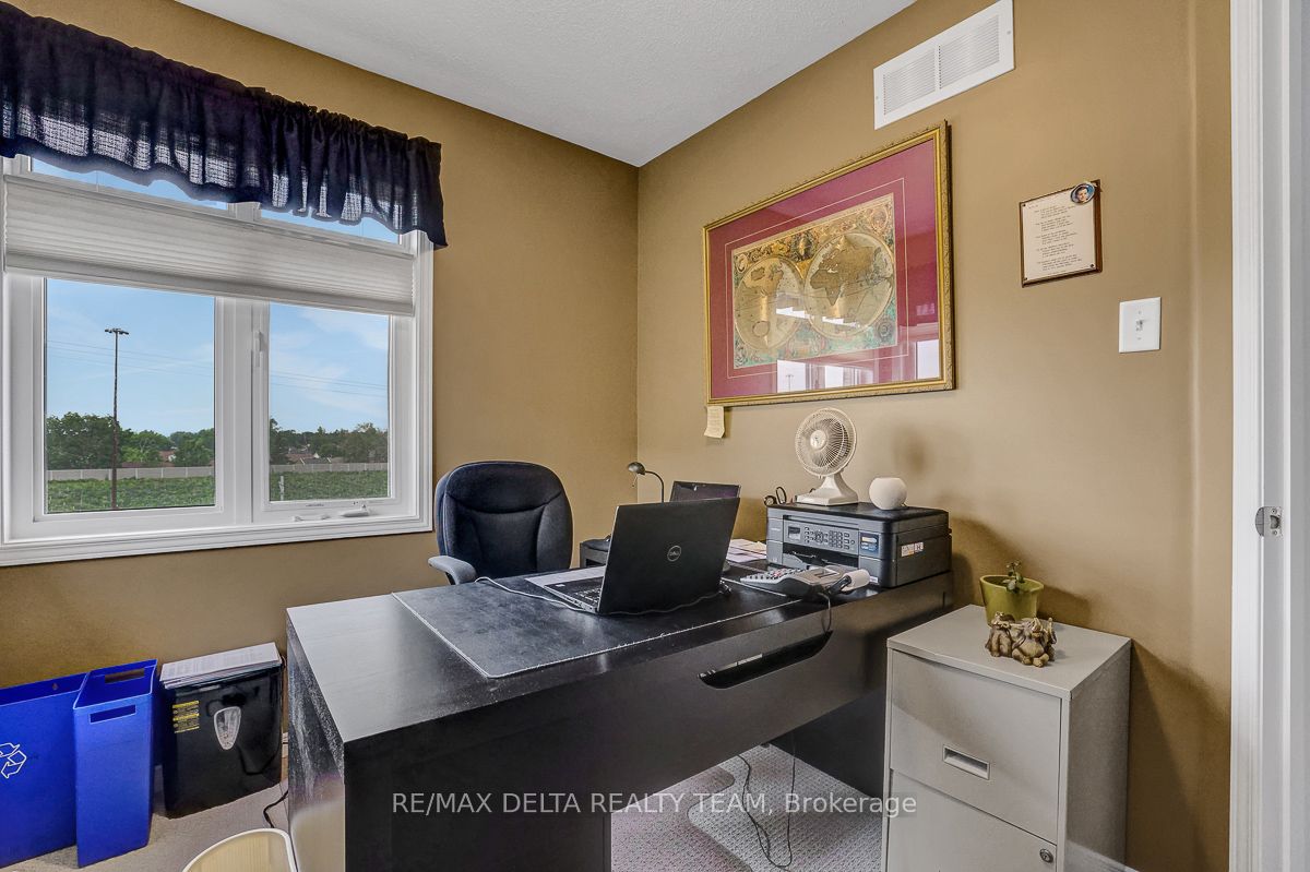 275 Eric Czapnik Way Property Photo 38