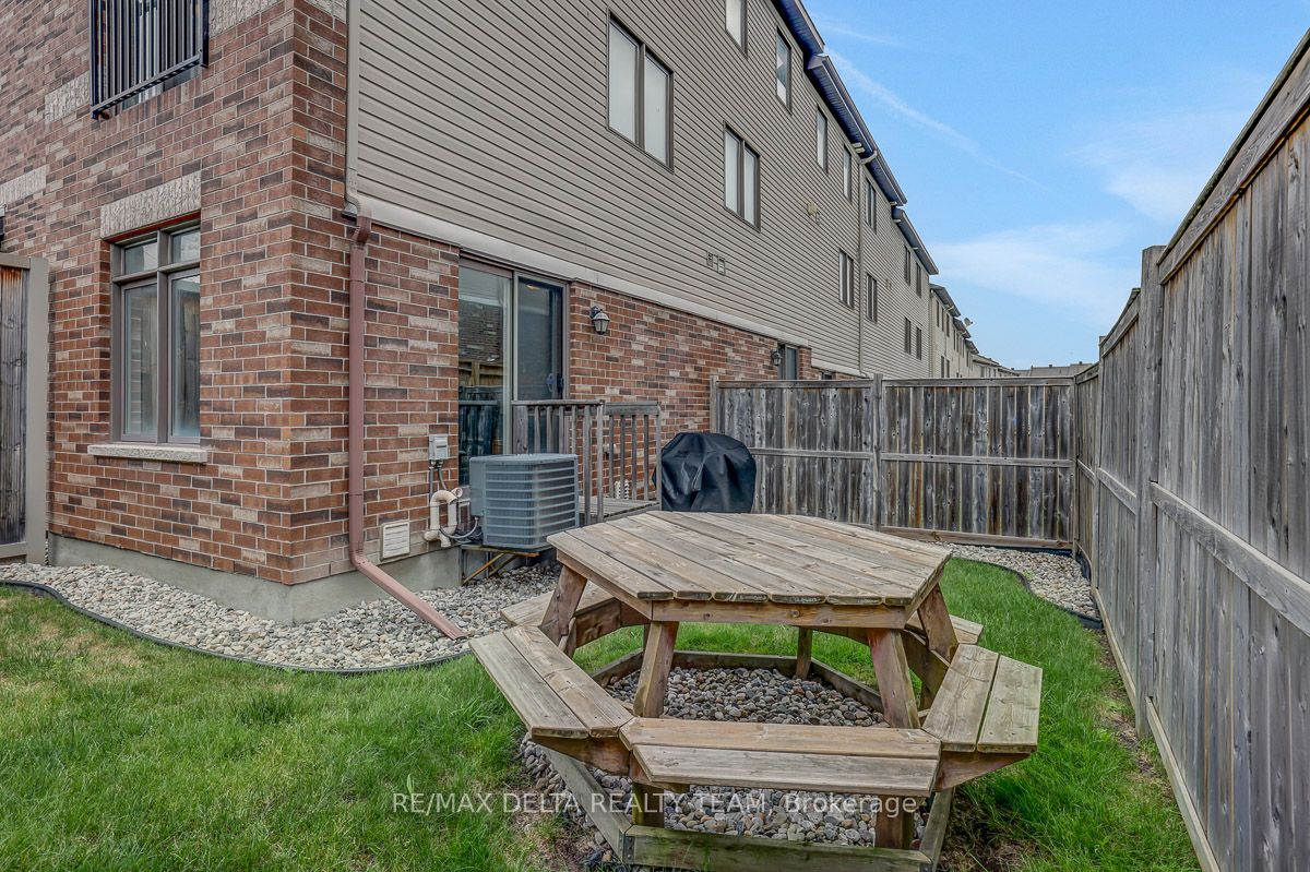 275 Eric Czapnik Way Property Photo 43