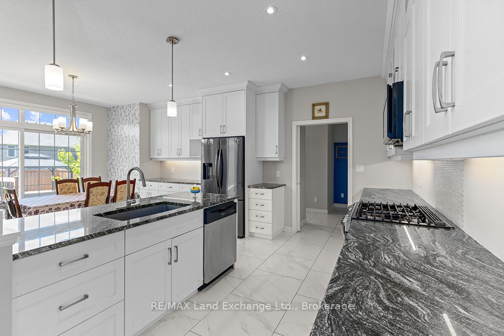 360 Devonshire Road Property Photo 5