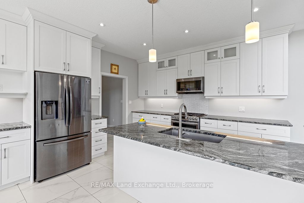 360 Devonshire Road Property Photo 9
