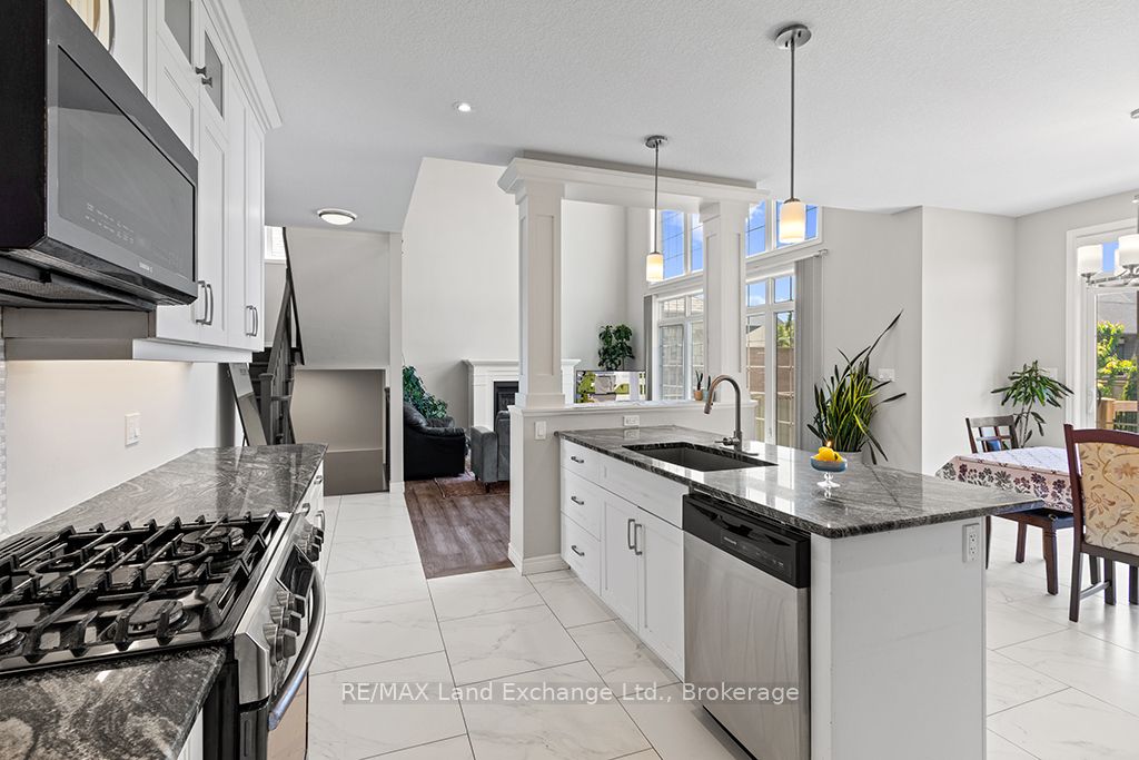 360 Devonshire Road Property Photo 10