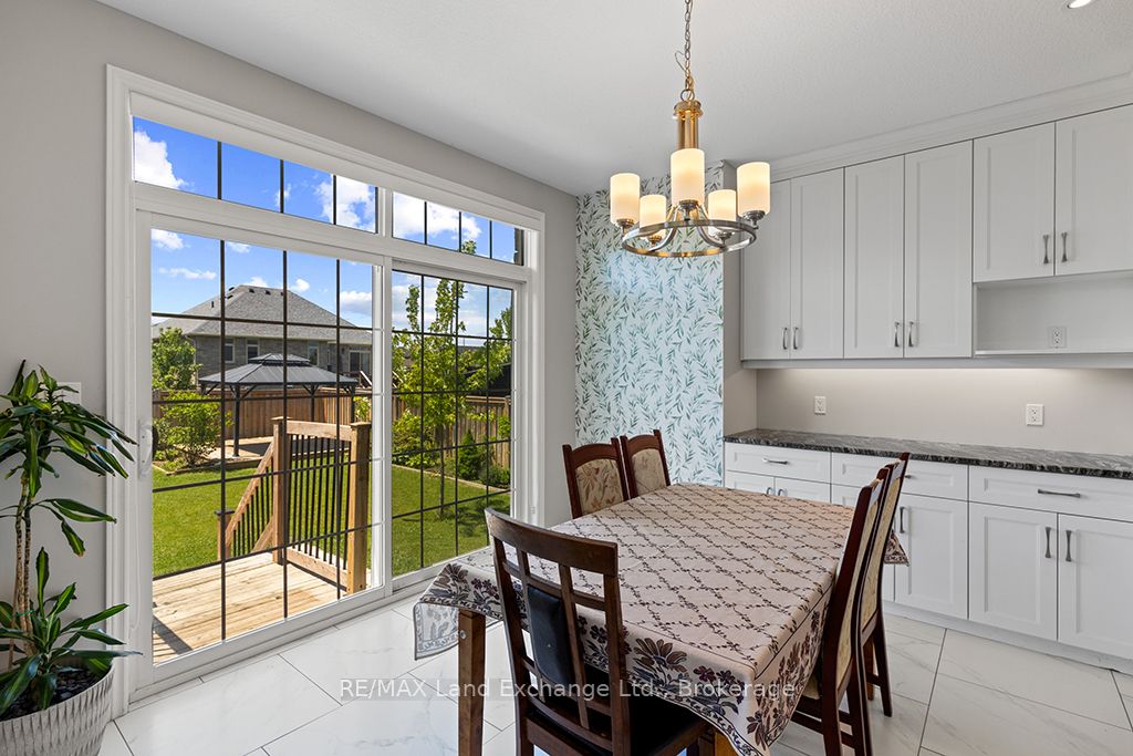 360 Devonshire Road Property Photo 11