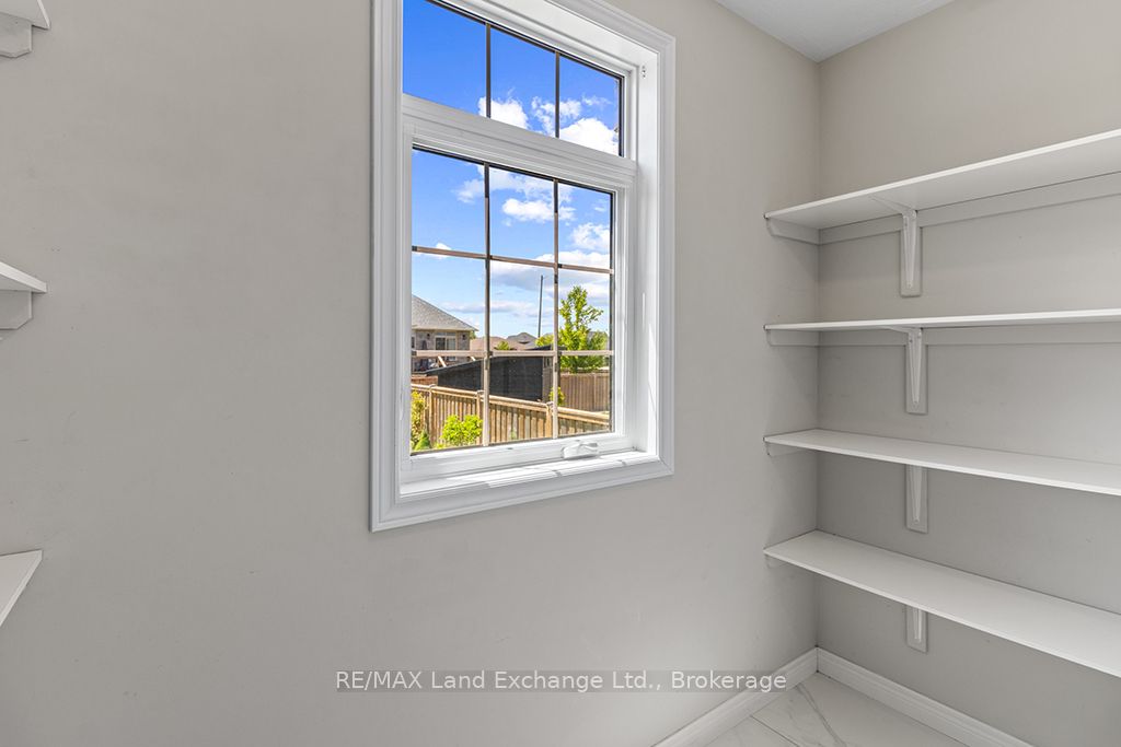 360 Devonshire Road Property Photo 17