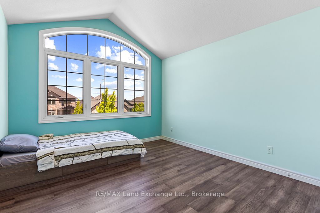 360 Devonshire Road Property Photo 27