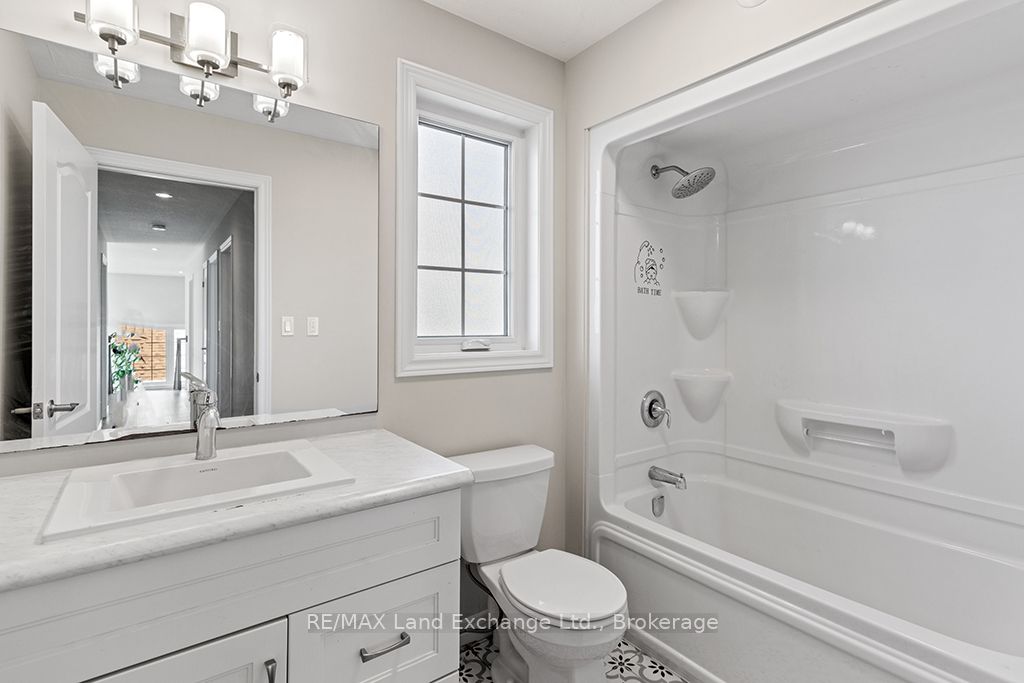360 Devonshire Road Property Photo 32