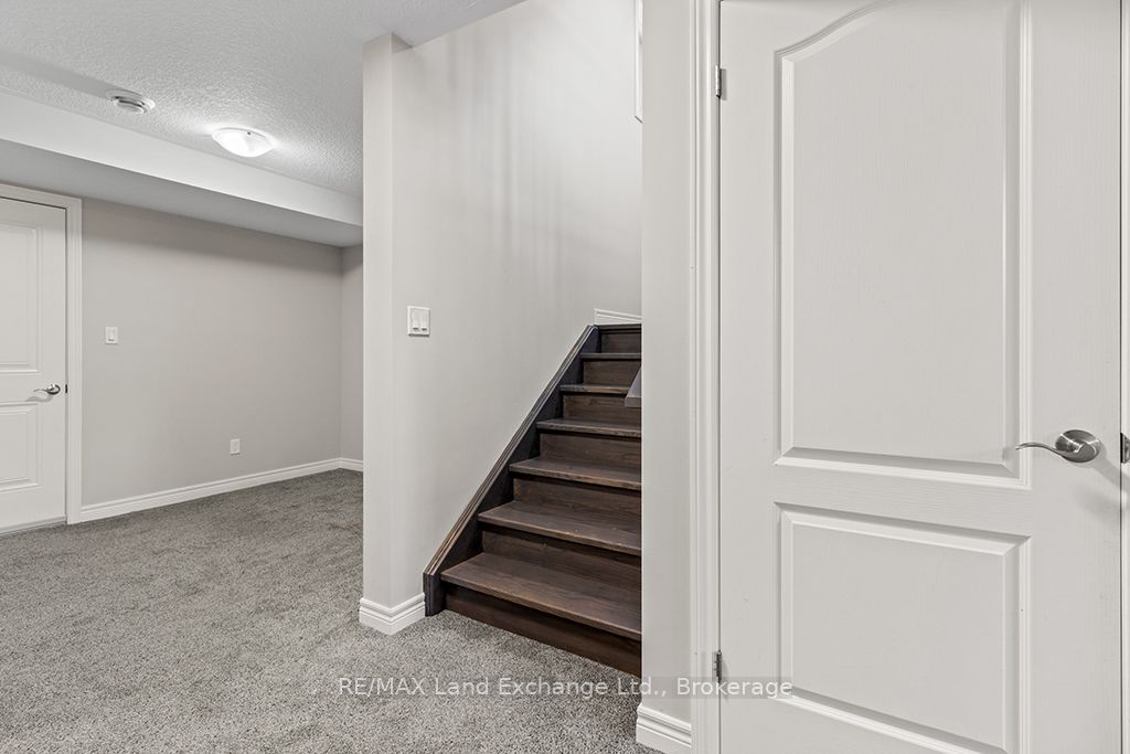 360 Devonshire Road Property Photo 34