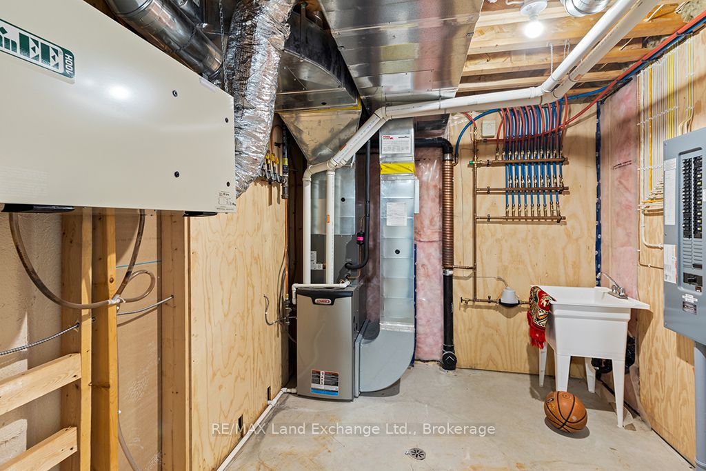 360 Devonshire Road Property Photo 37