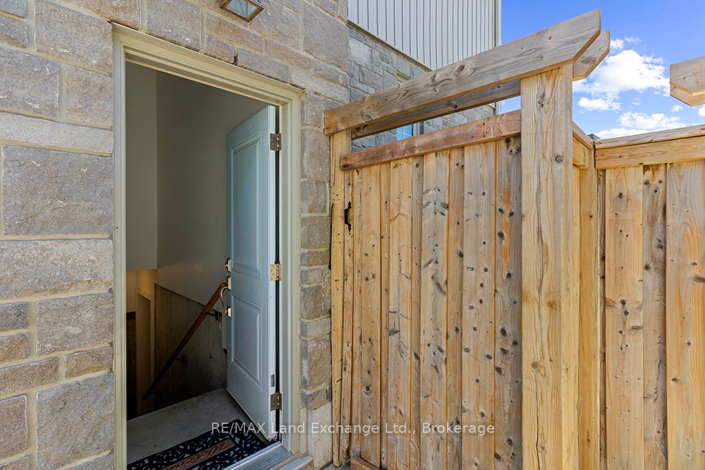360 Devonshire Road Property Photo 39