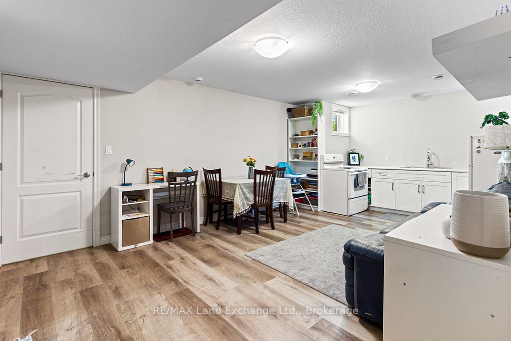 360 Devonshire Road Property Photo 40