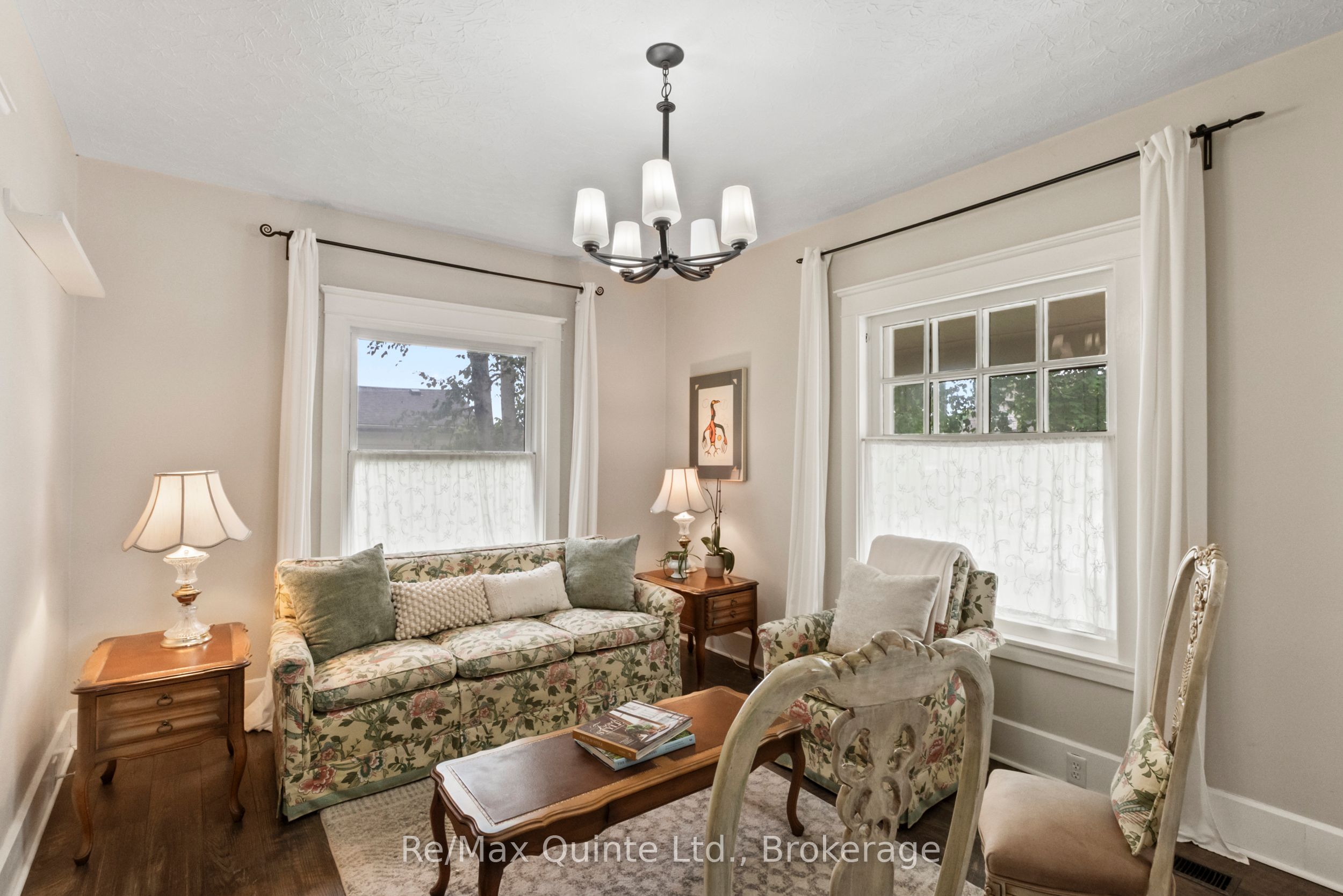 31 Young Street Property Photo 12