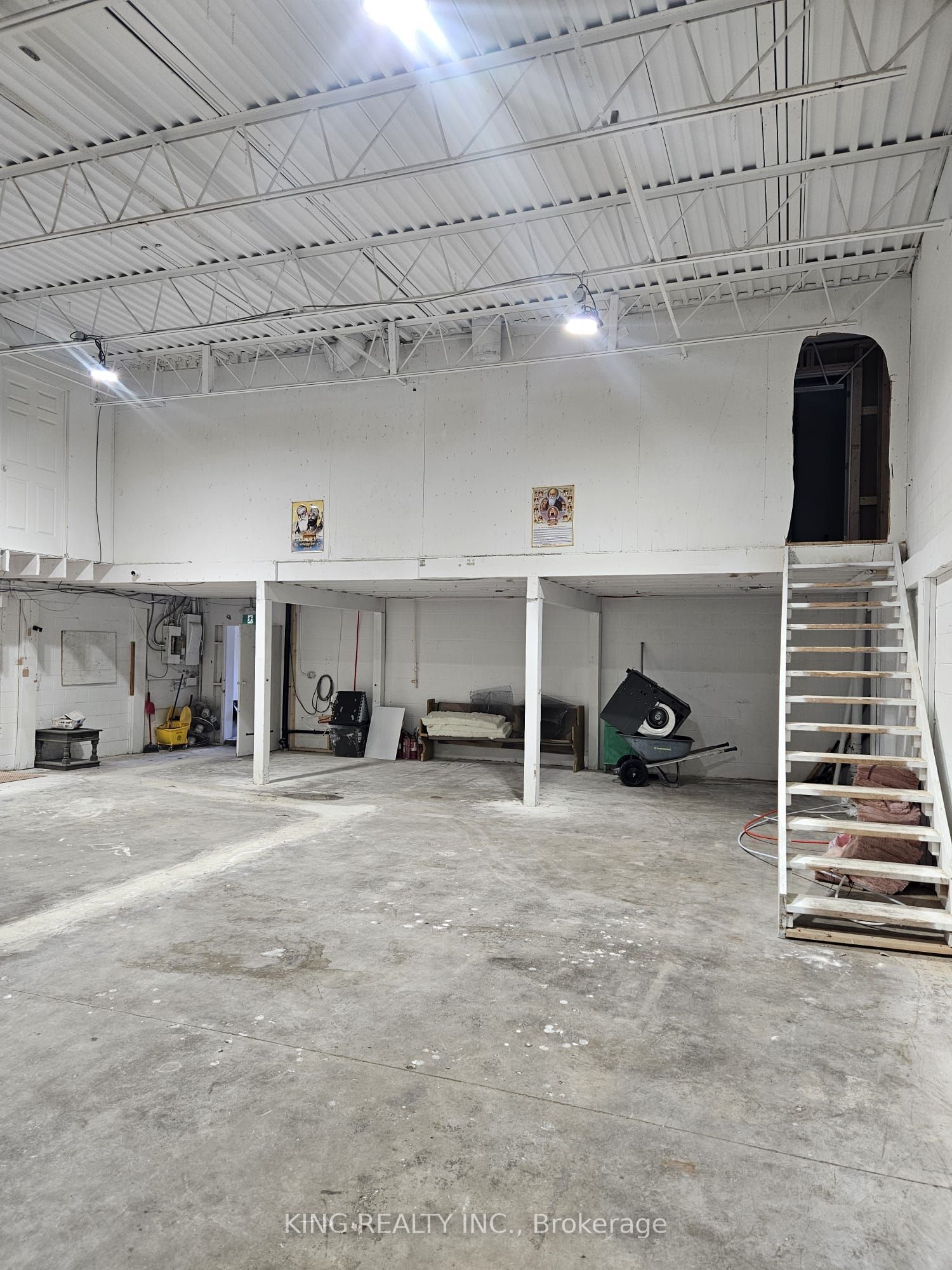 12-18 Clark Street Property Photo 3