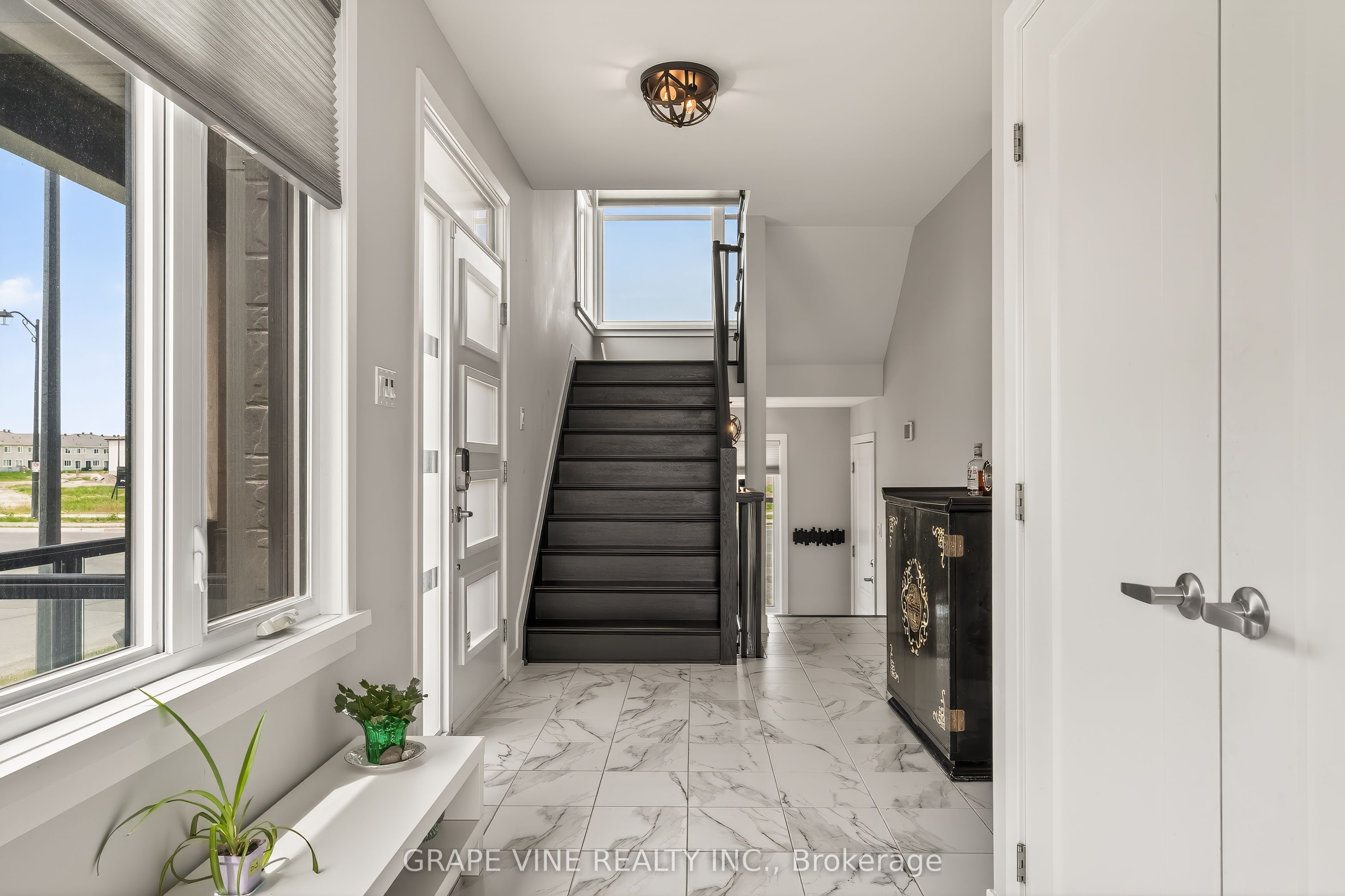 4802 Abbott Street E Property Photo 19