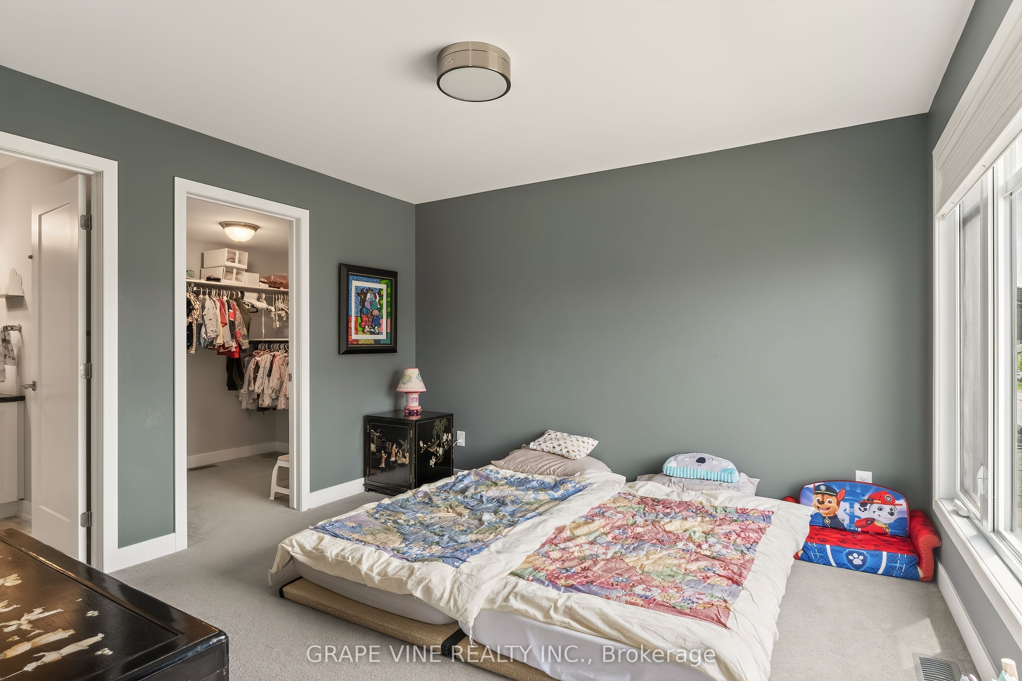 4802 Abbott Street E Property Photo 24