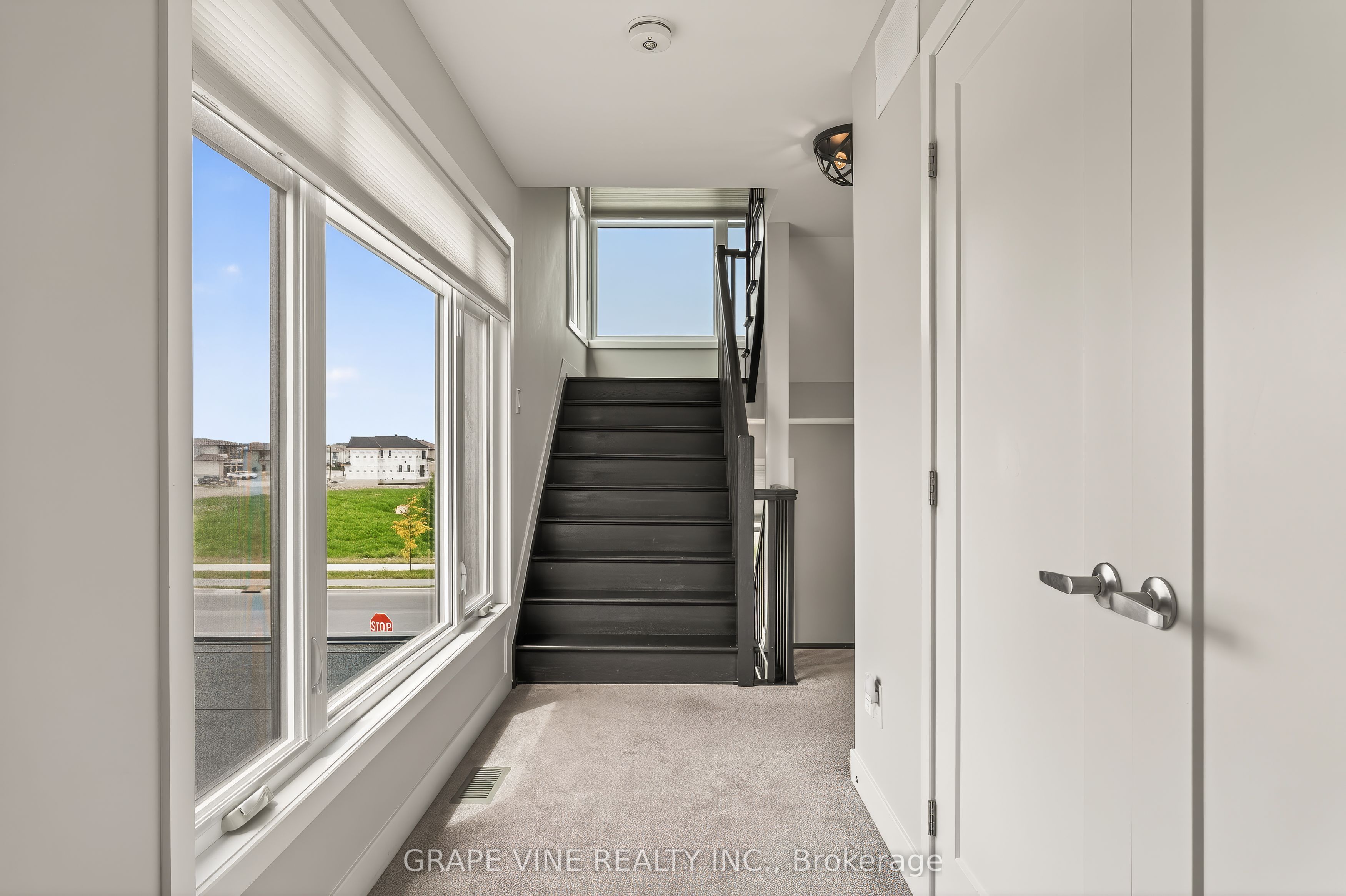 4802 Abbott Street E Property Photo 28