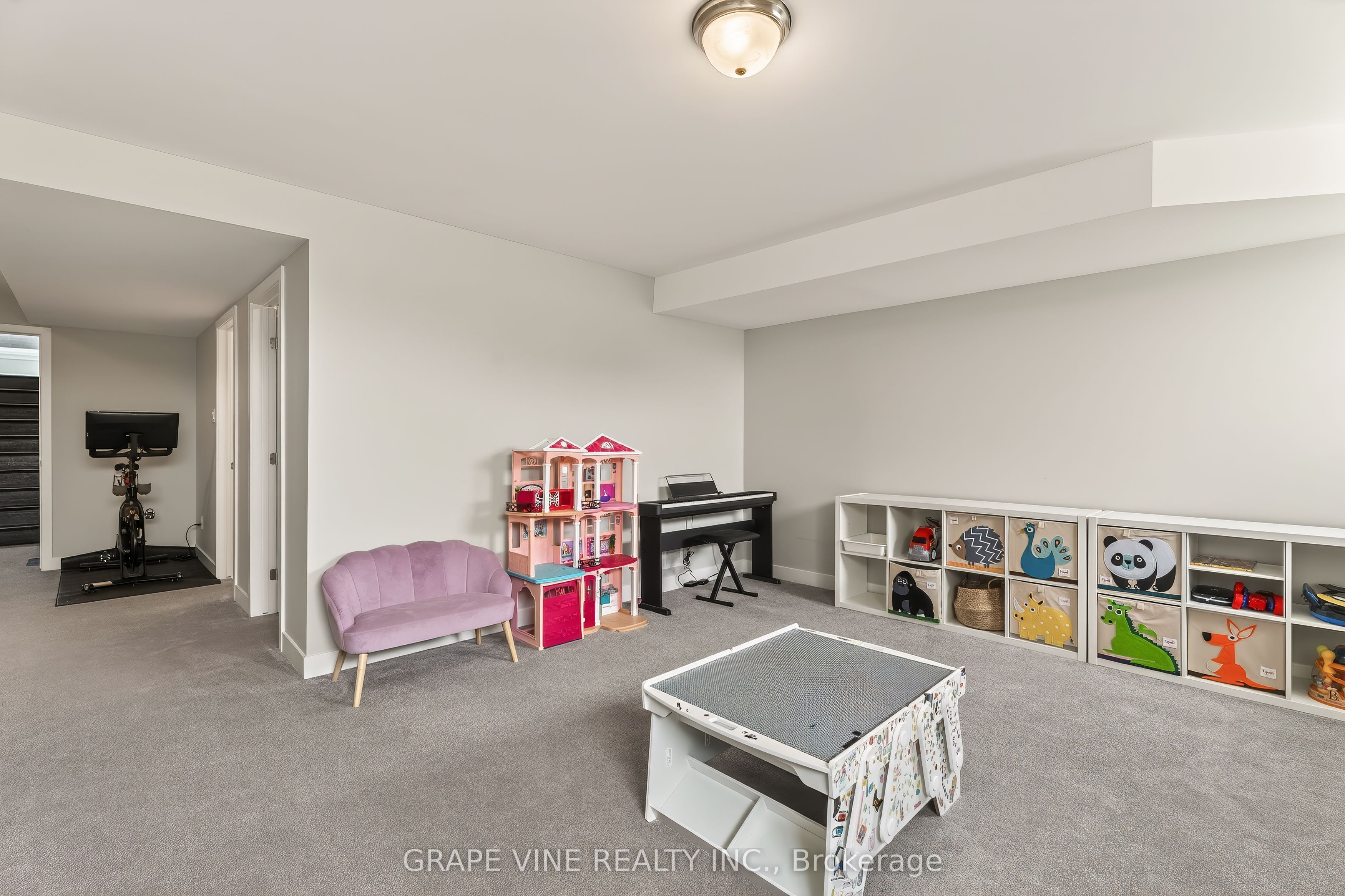 4802 Abbott Street E Property Photo 35